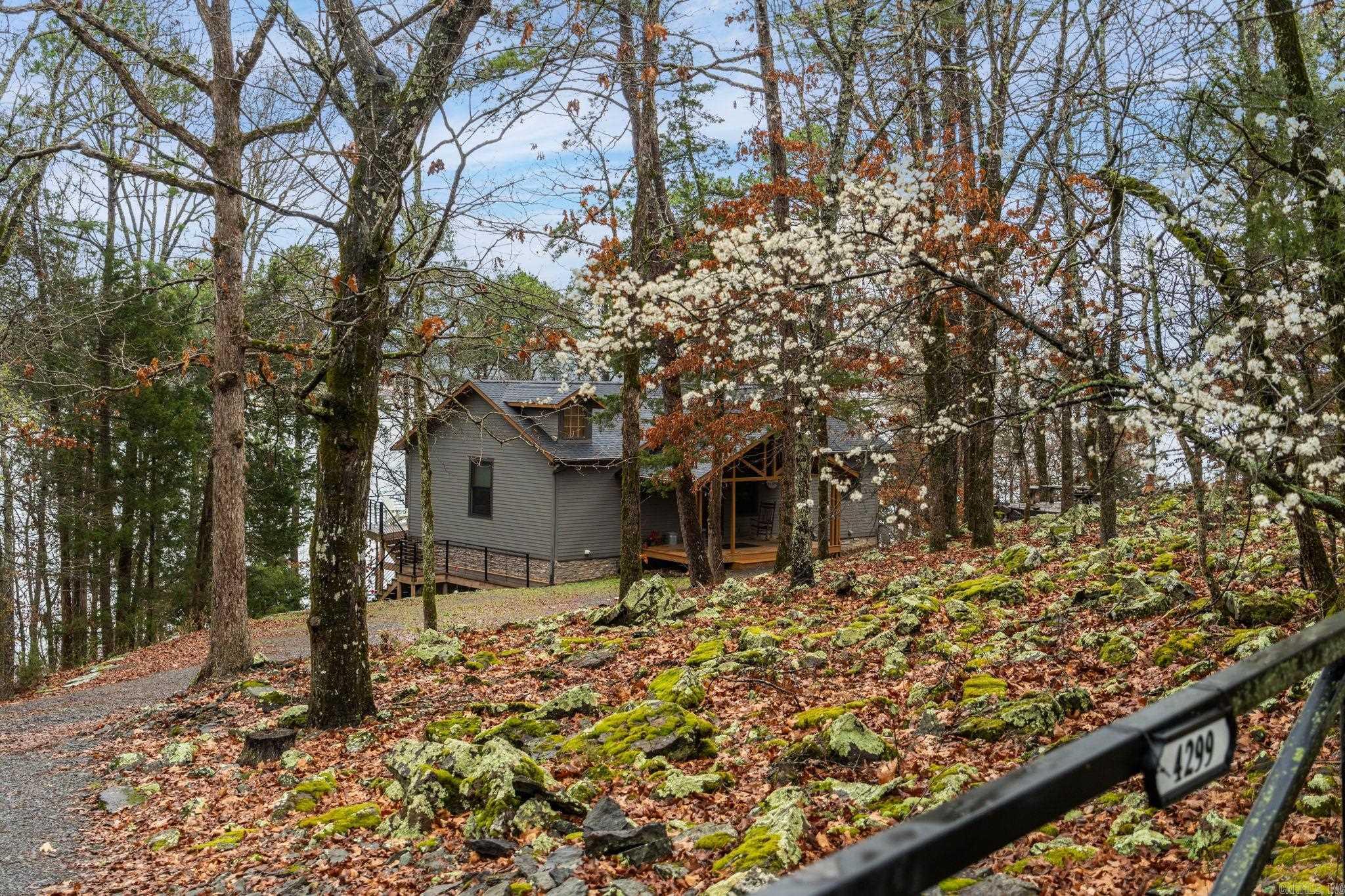 4299 Lake Drive Property Photo 3