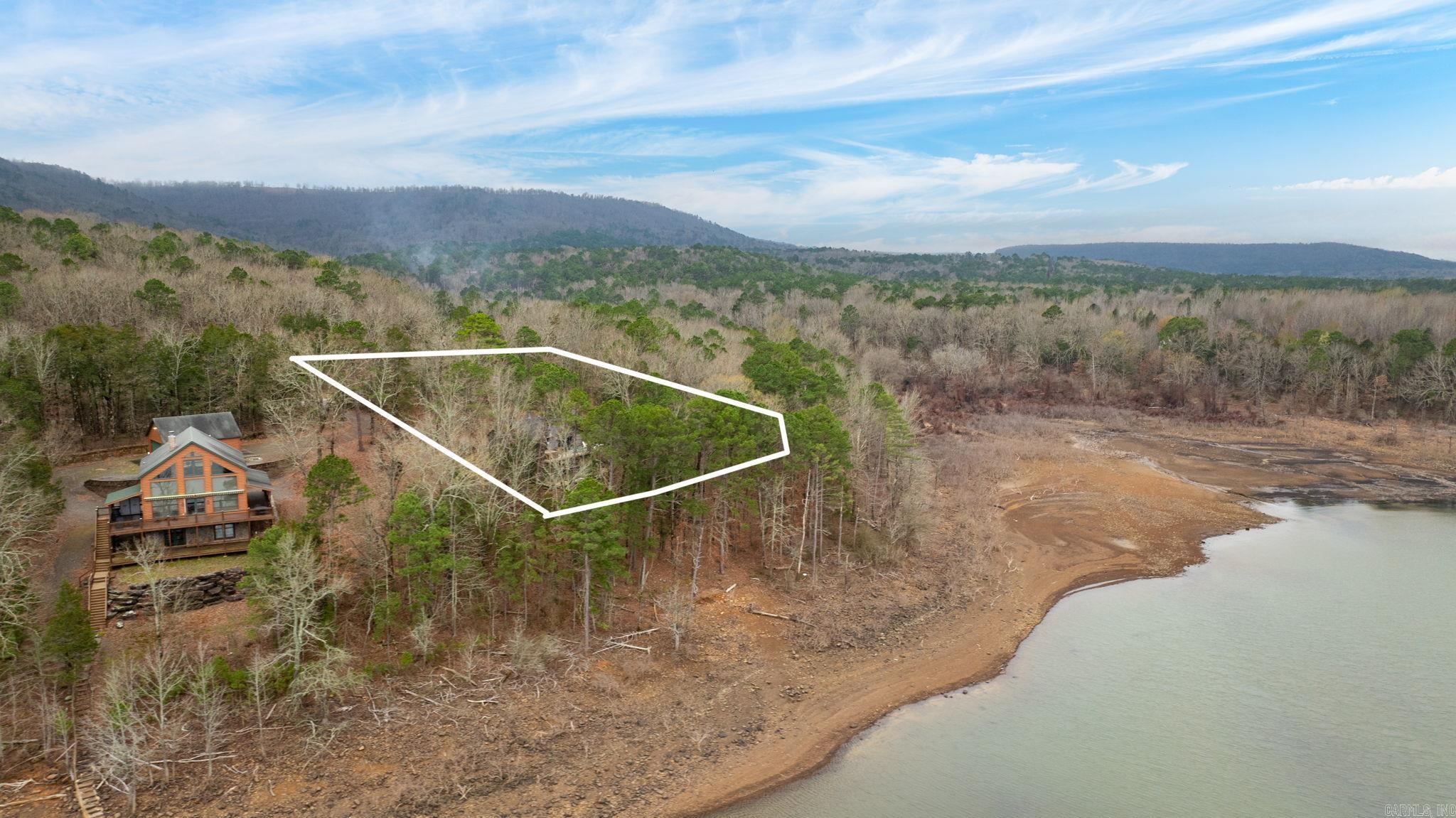 4299 Lake Drive Property Photo 4