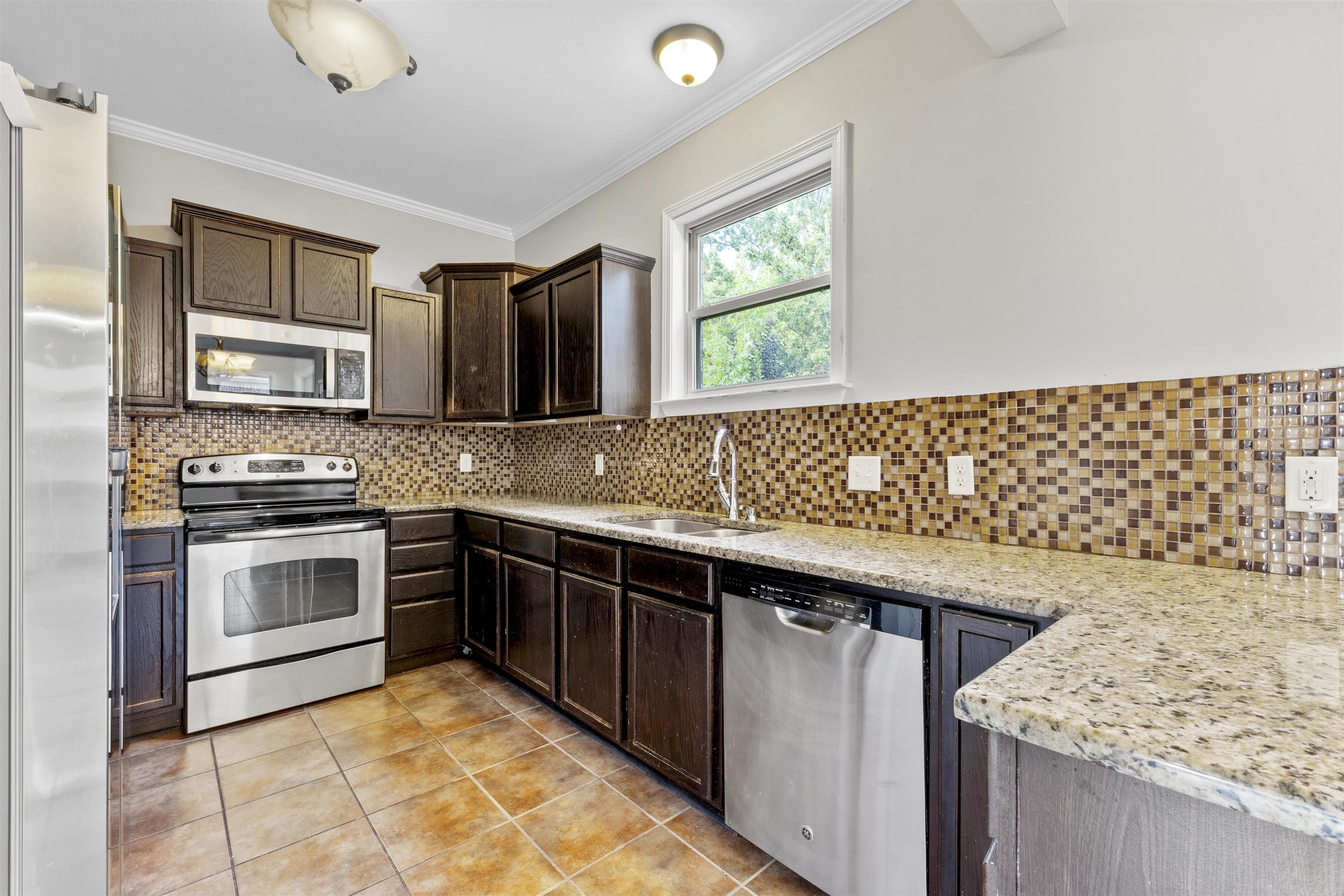 3030 Plateau Drive Property Photo 12