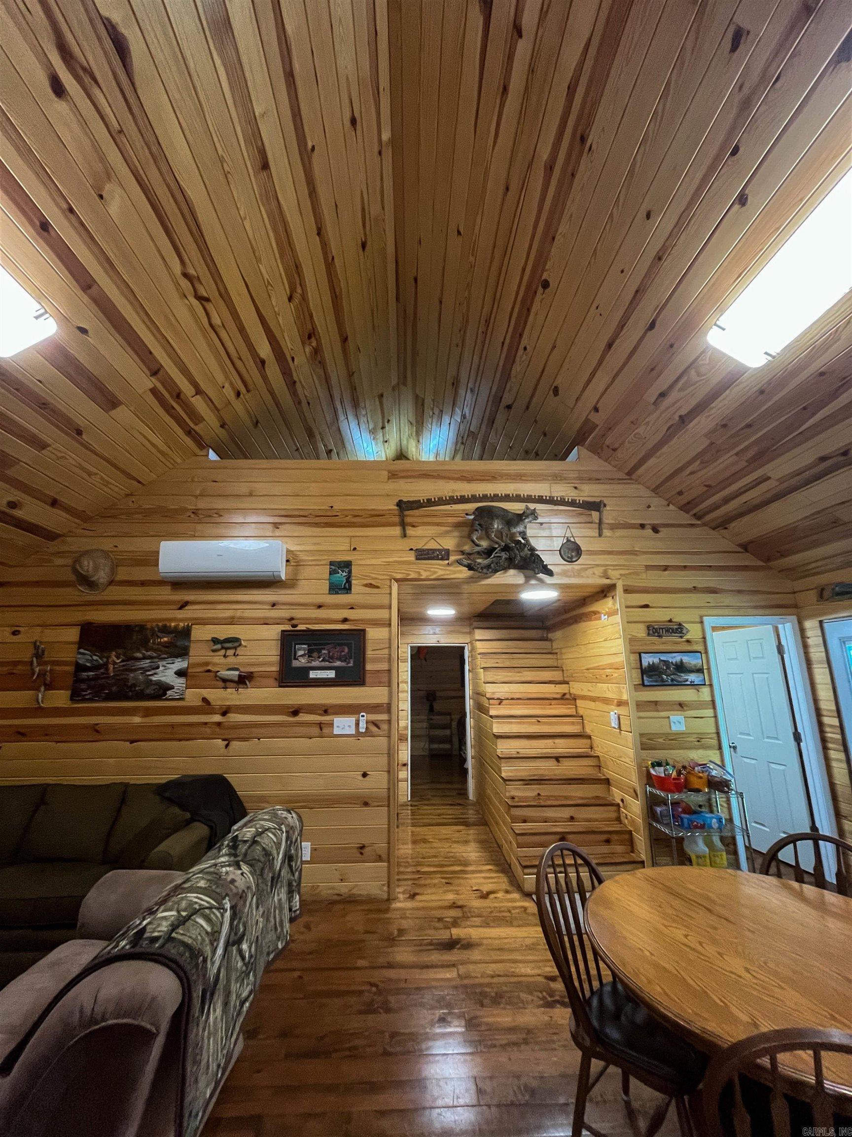 213 Spring Lake Drive Property Photo 6