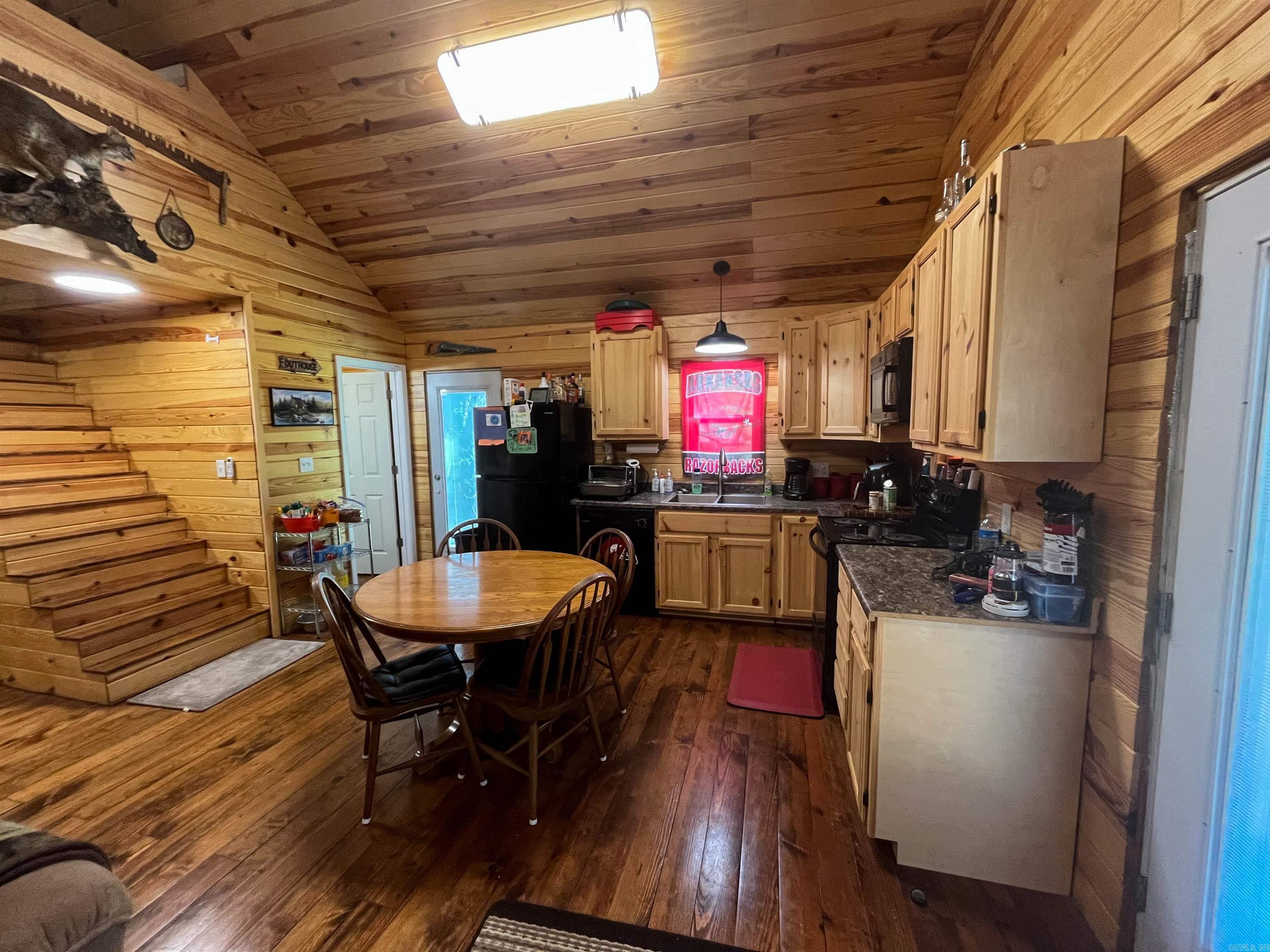 213 Spring Lake Drive Property Photo 7