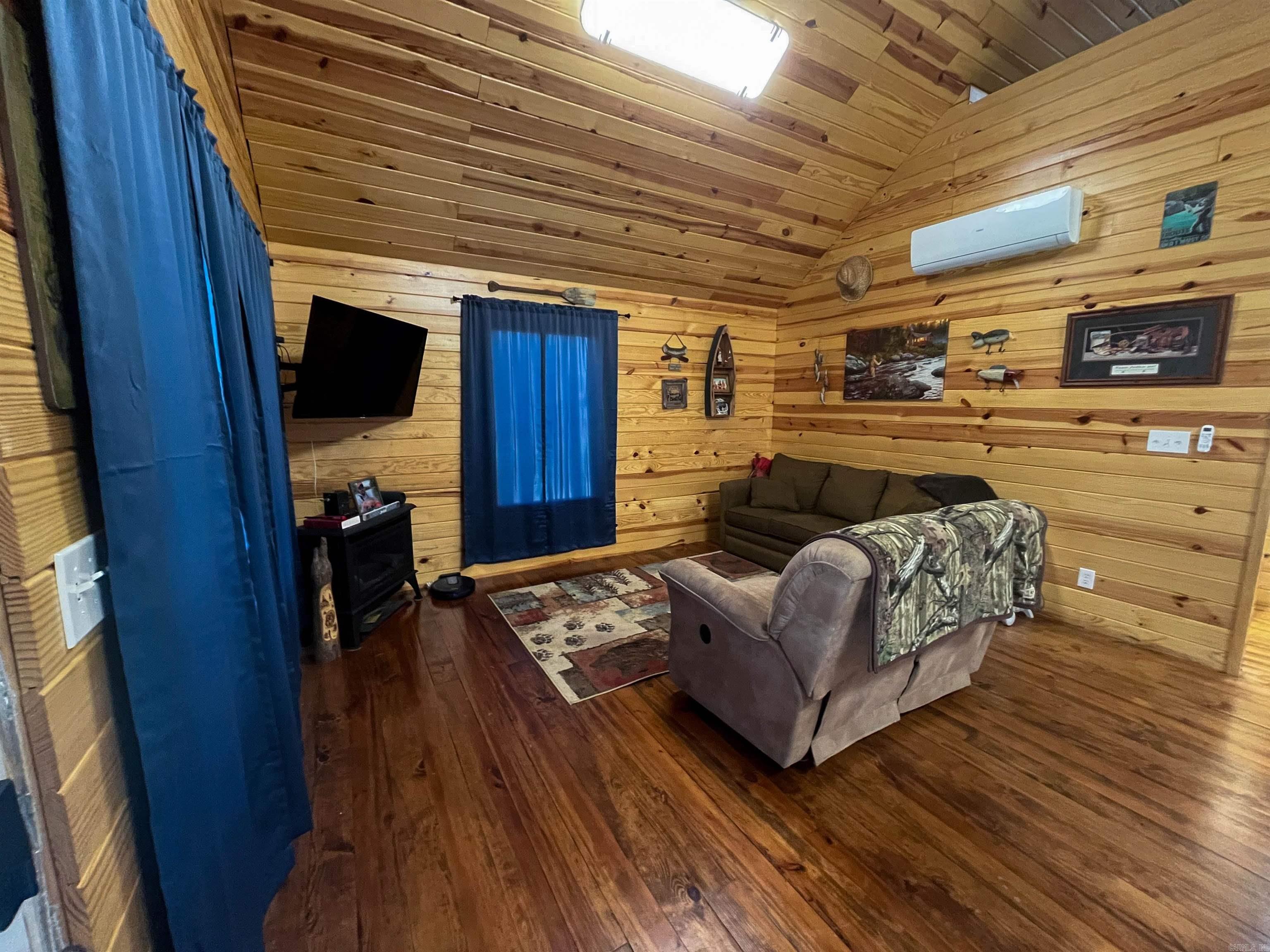213 Spring Lake Drive Property Photo 8