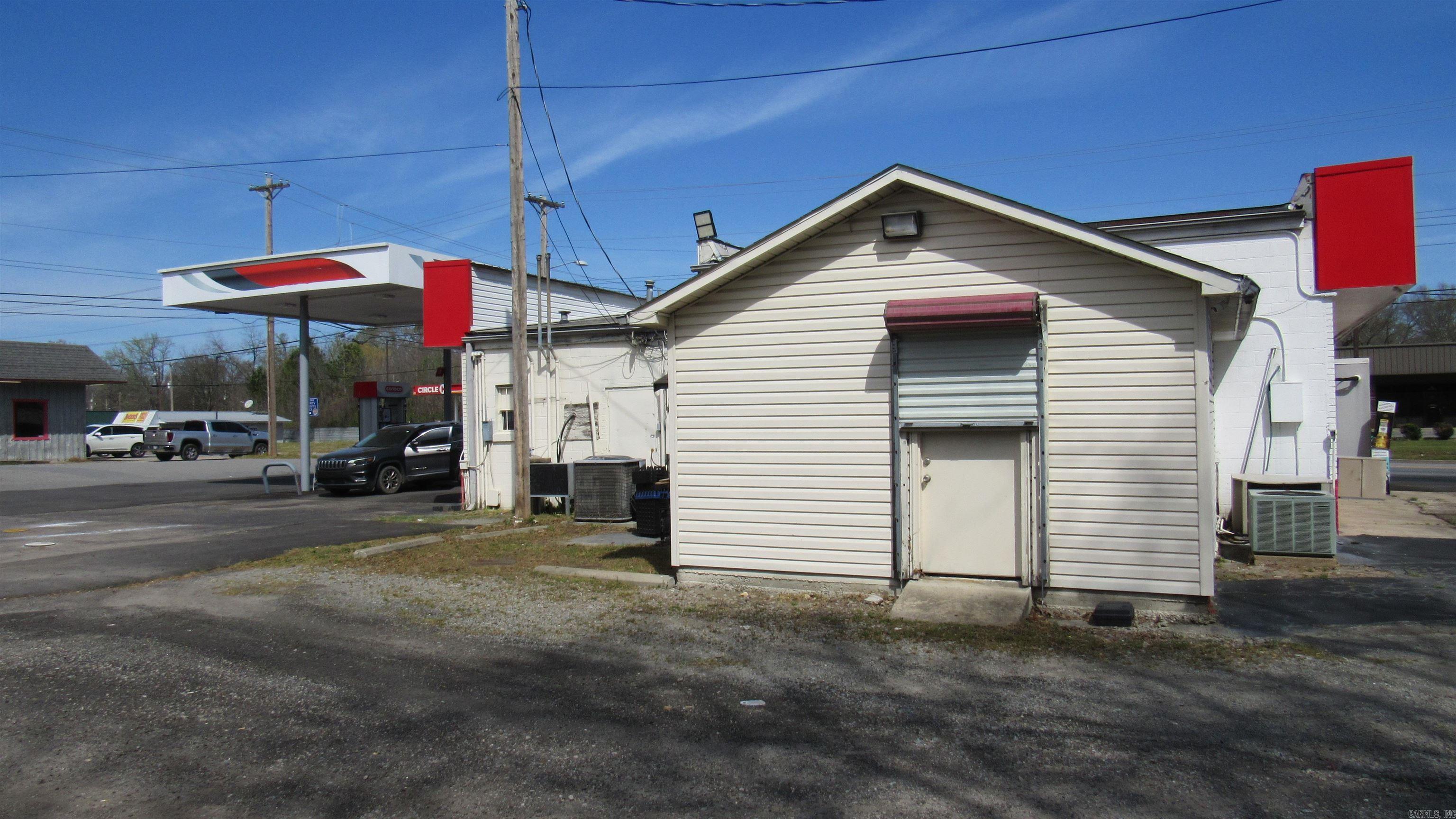 901 Edison Street Property Photo 10