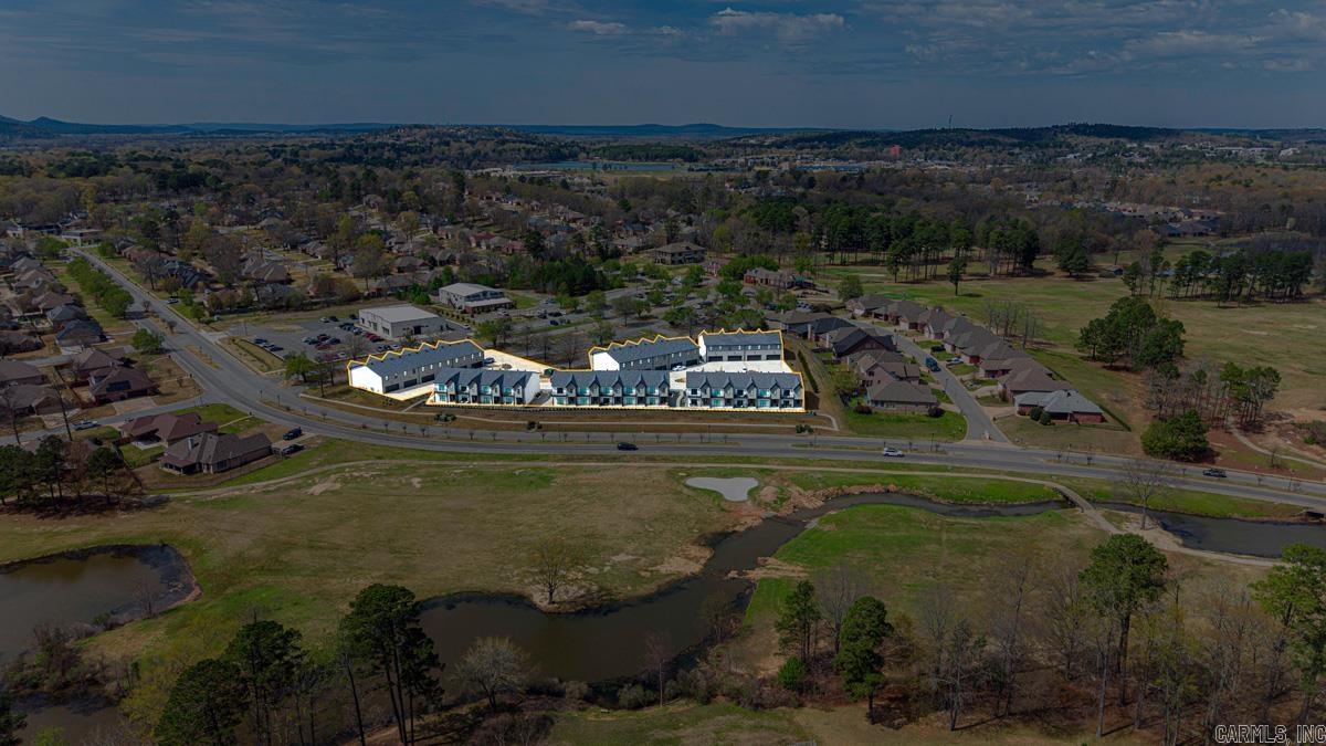 225 Country Club Parkway Property Photo 2