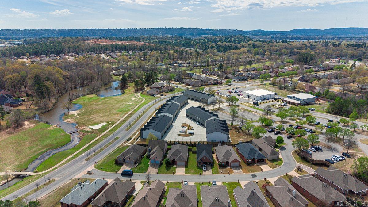 225 Country Club Parkway Property Photo 3
