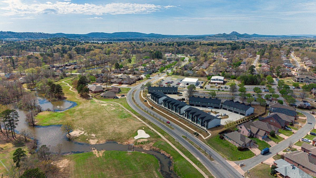 225 Country Club Parkway Property Photo 6