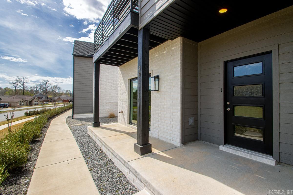 225 Country Club Parkway Property Photo 18