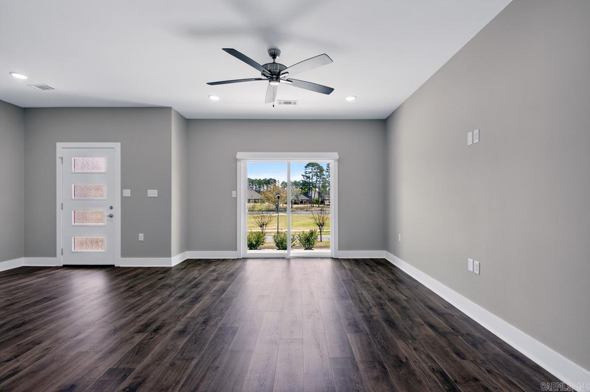 225 Country Club Parkway Property Photo 25