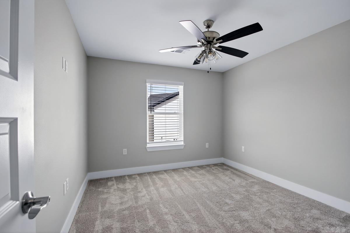 225 Country Club Parkway Property Photo 34