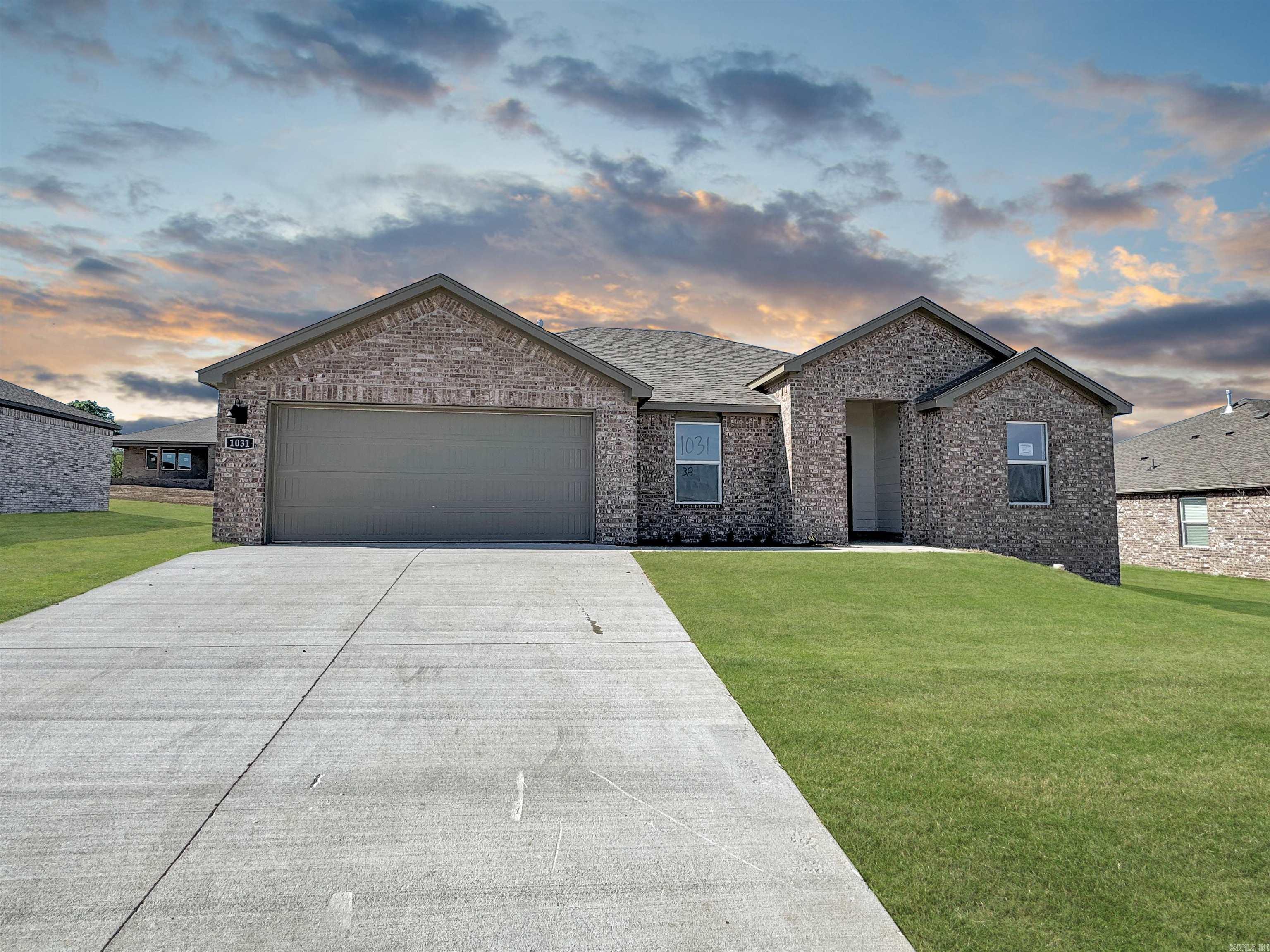 48 Wolfsbridge Loop Property Photo 1