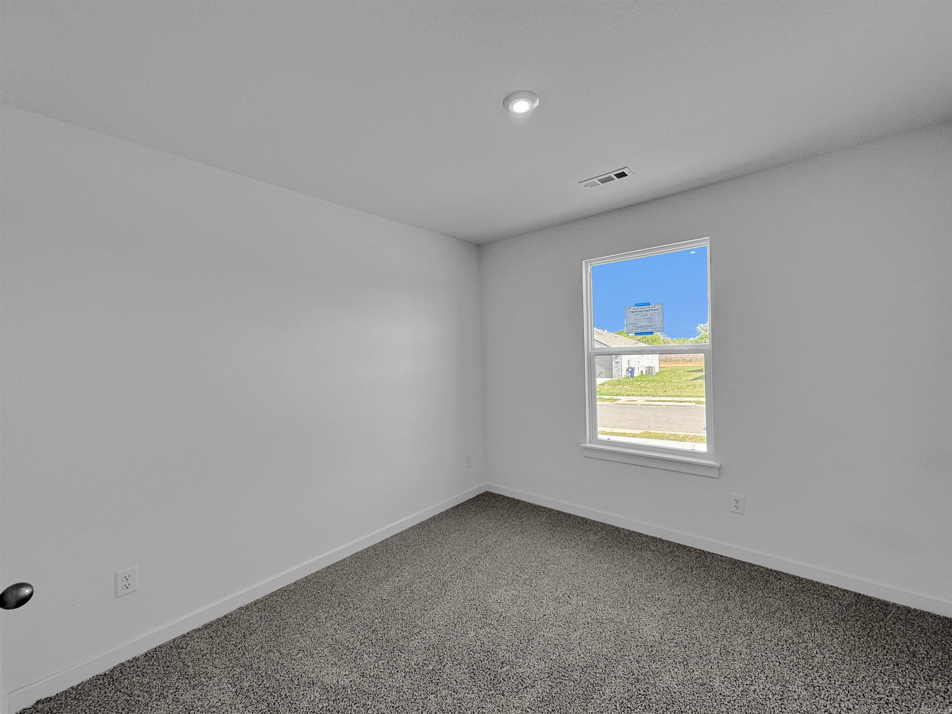 48 Wolfsbridge Loop Property Photo 7