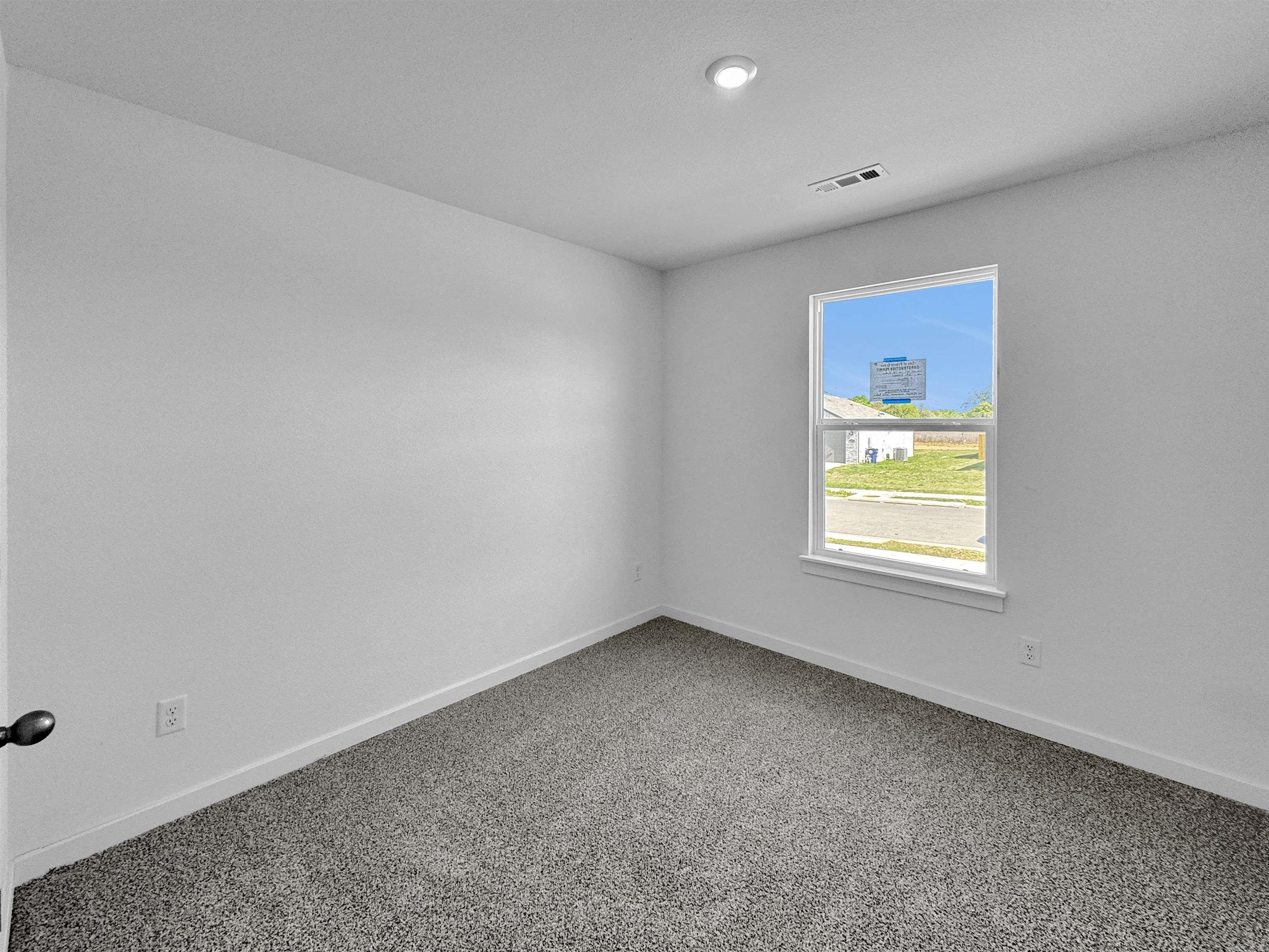 48 Wolfsbridge Loop Property Photo 8