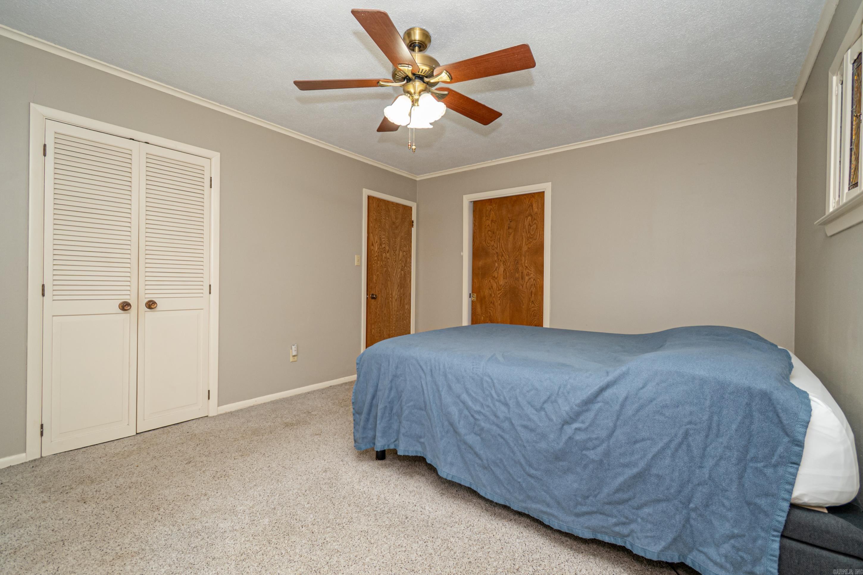 1616 W Oak St Property Photo 21