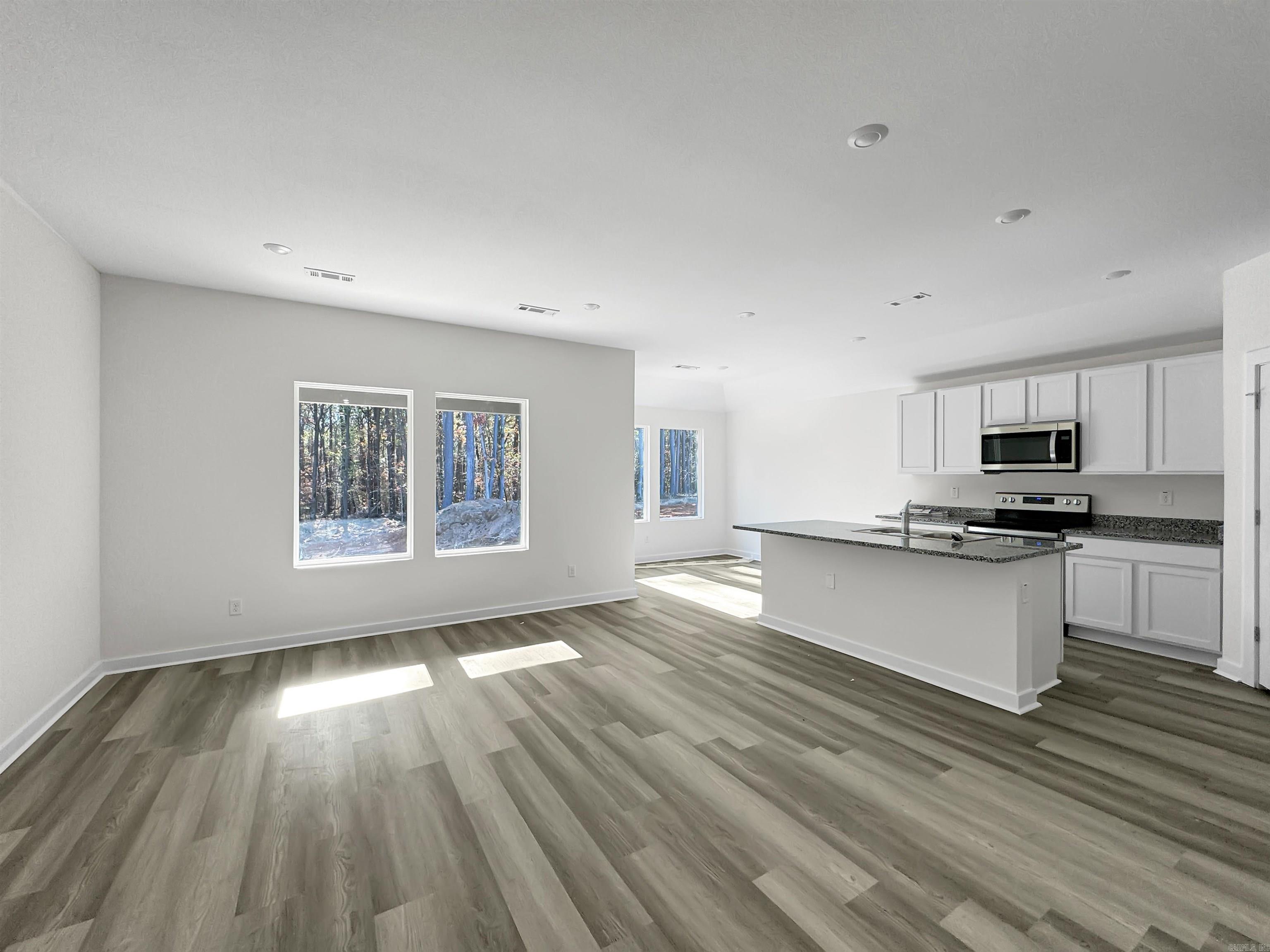 50 Wolfsbridge Loop Property Photo 5