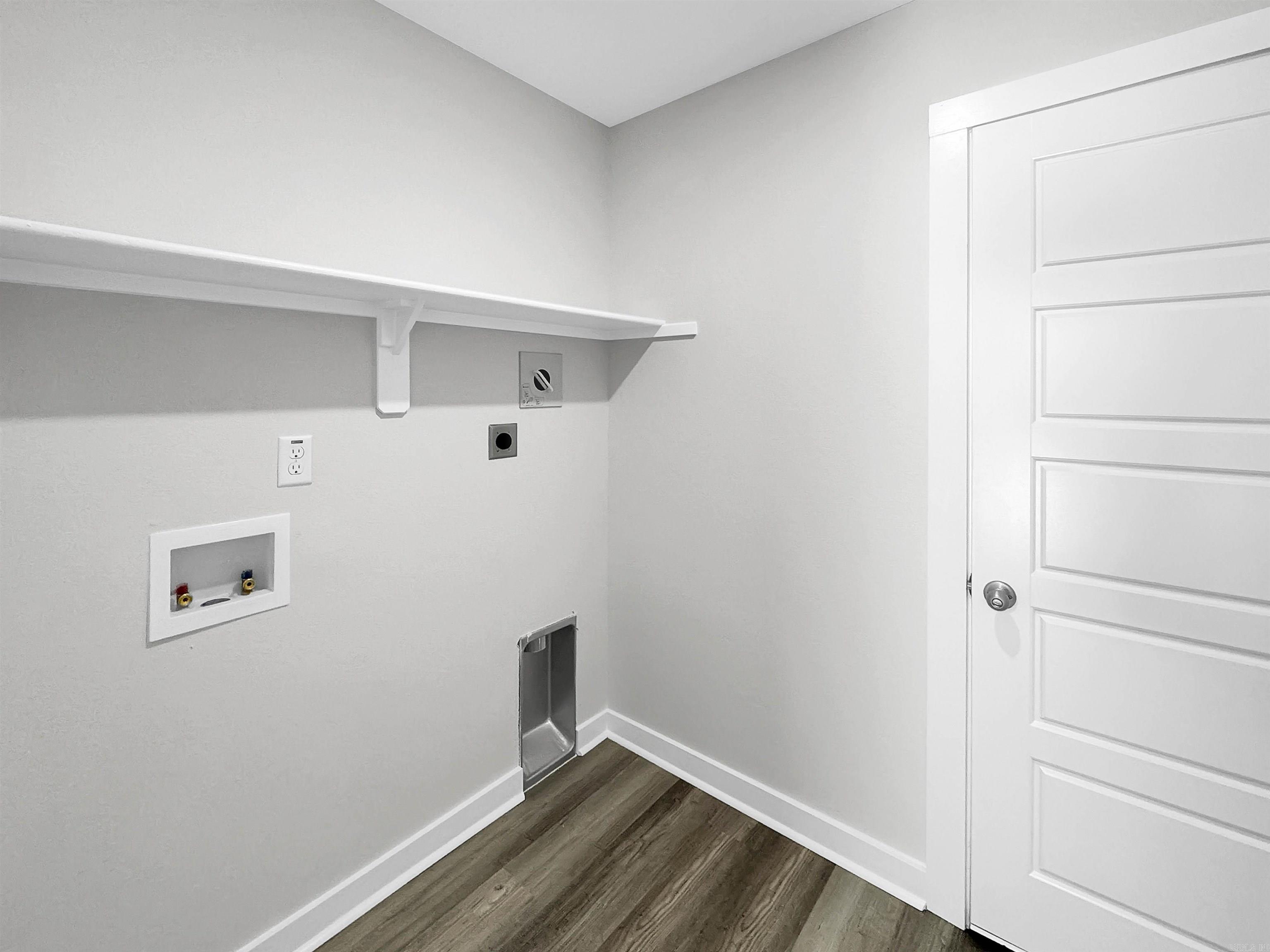 50 Wolfsbridge Loop Property Photo 7