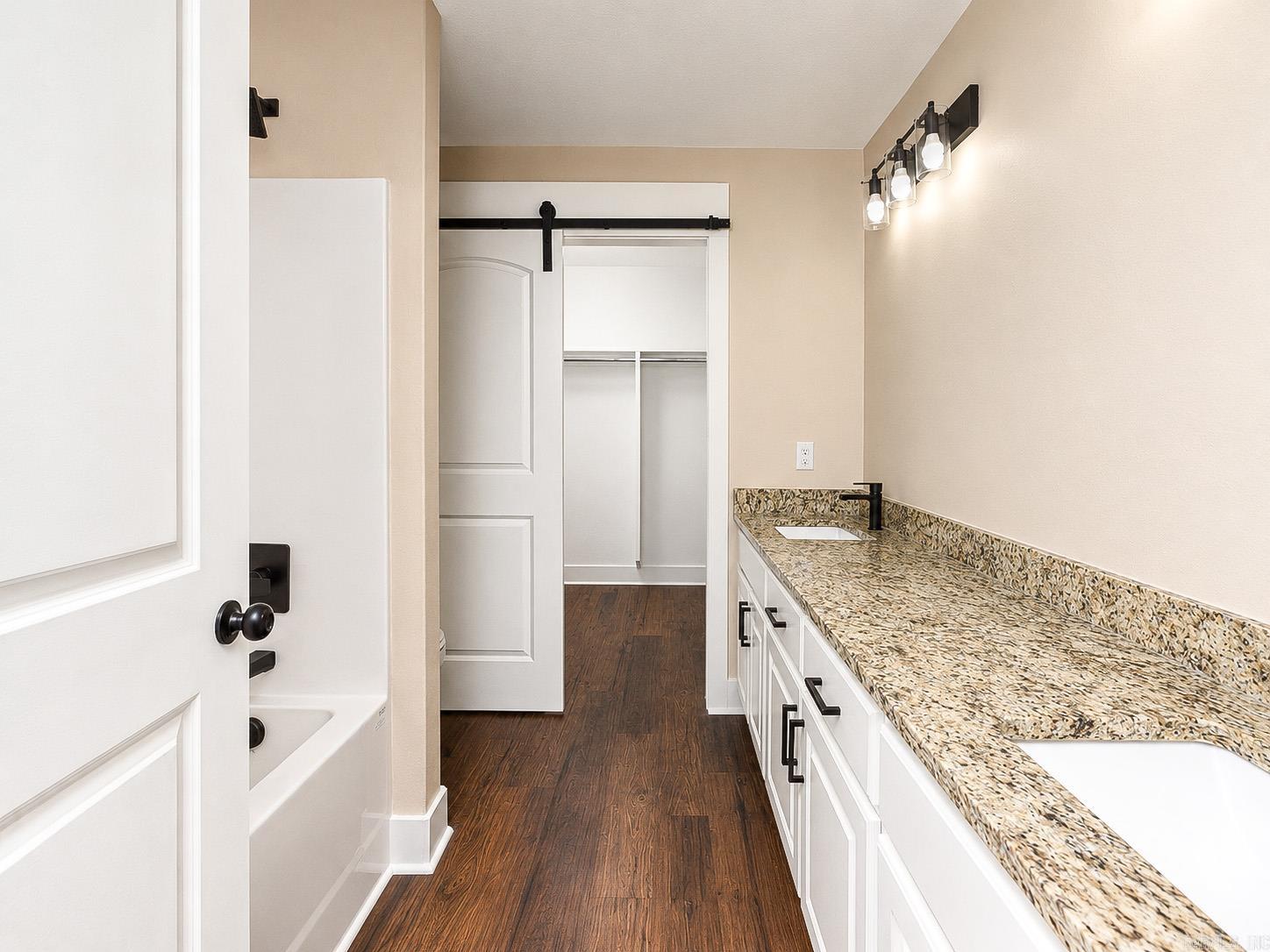 2710 S Belair Property Photo 13