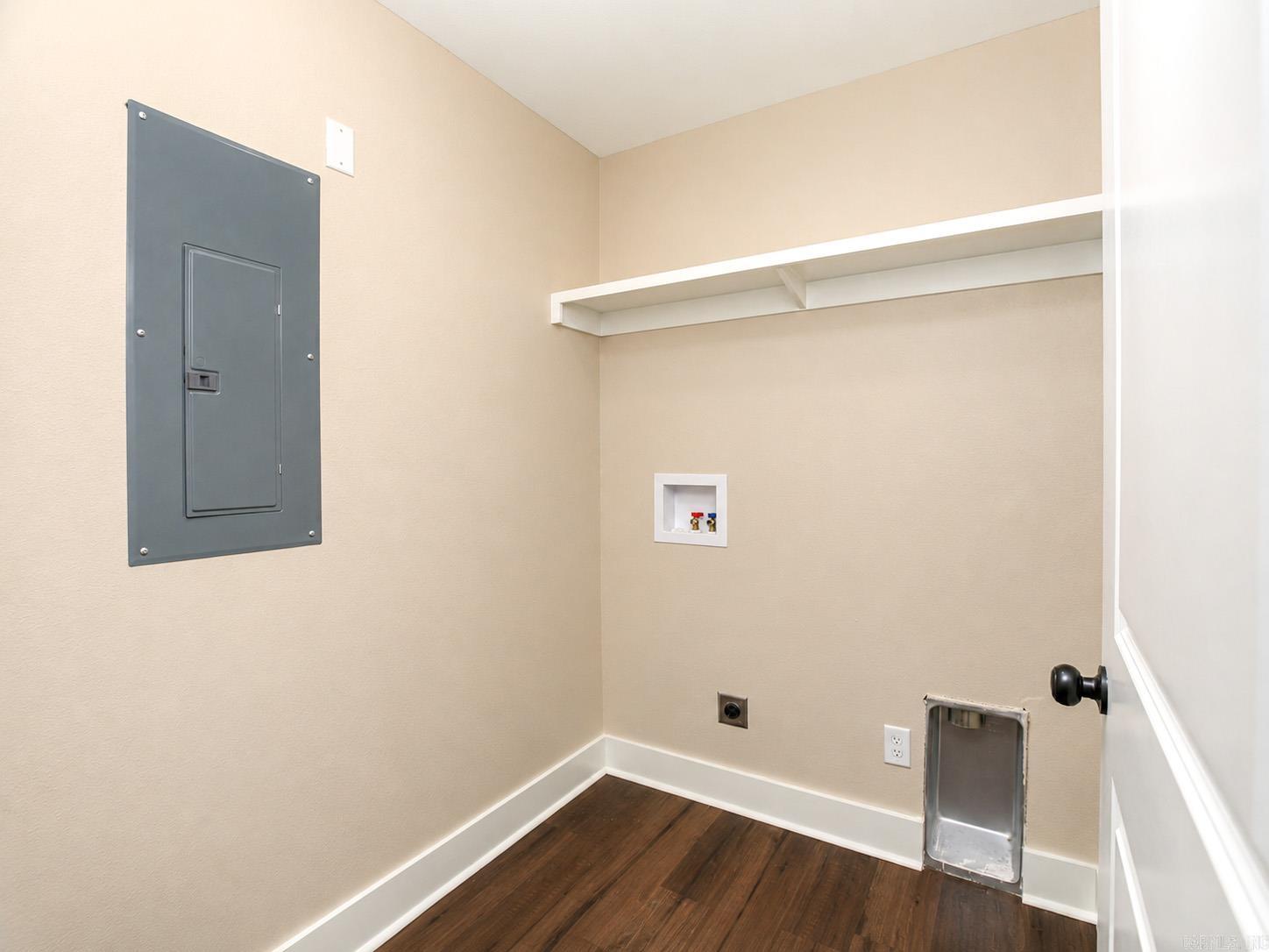 2710 S Belair Property Photo 14