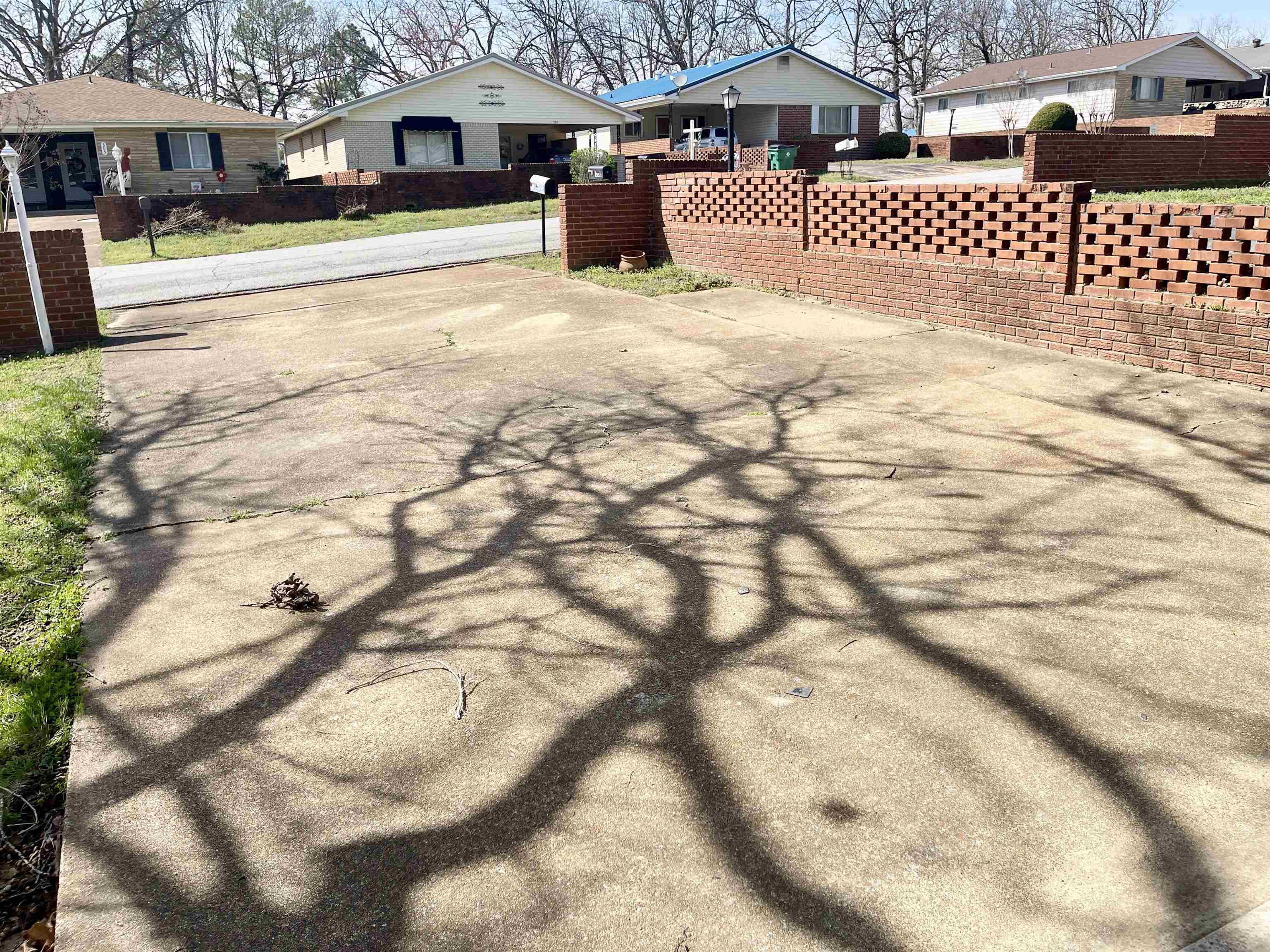 304 Parliament Drive Property Photo 33
