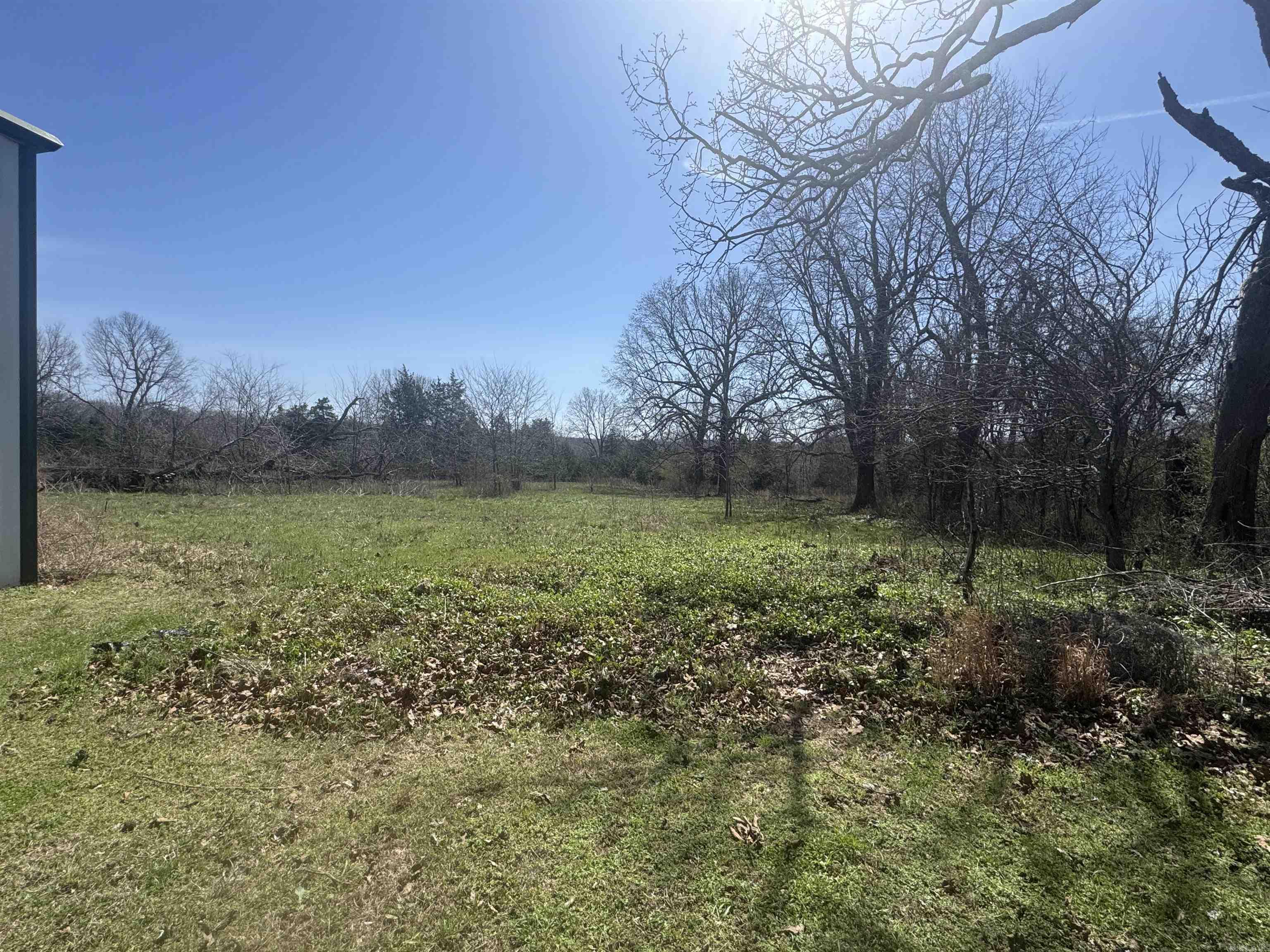 86 Center Circle Property Photo 6