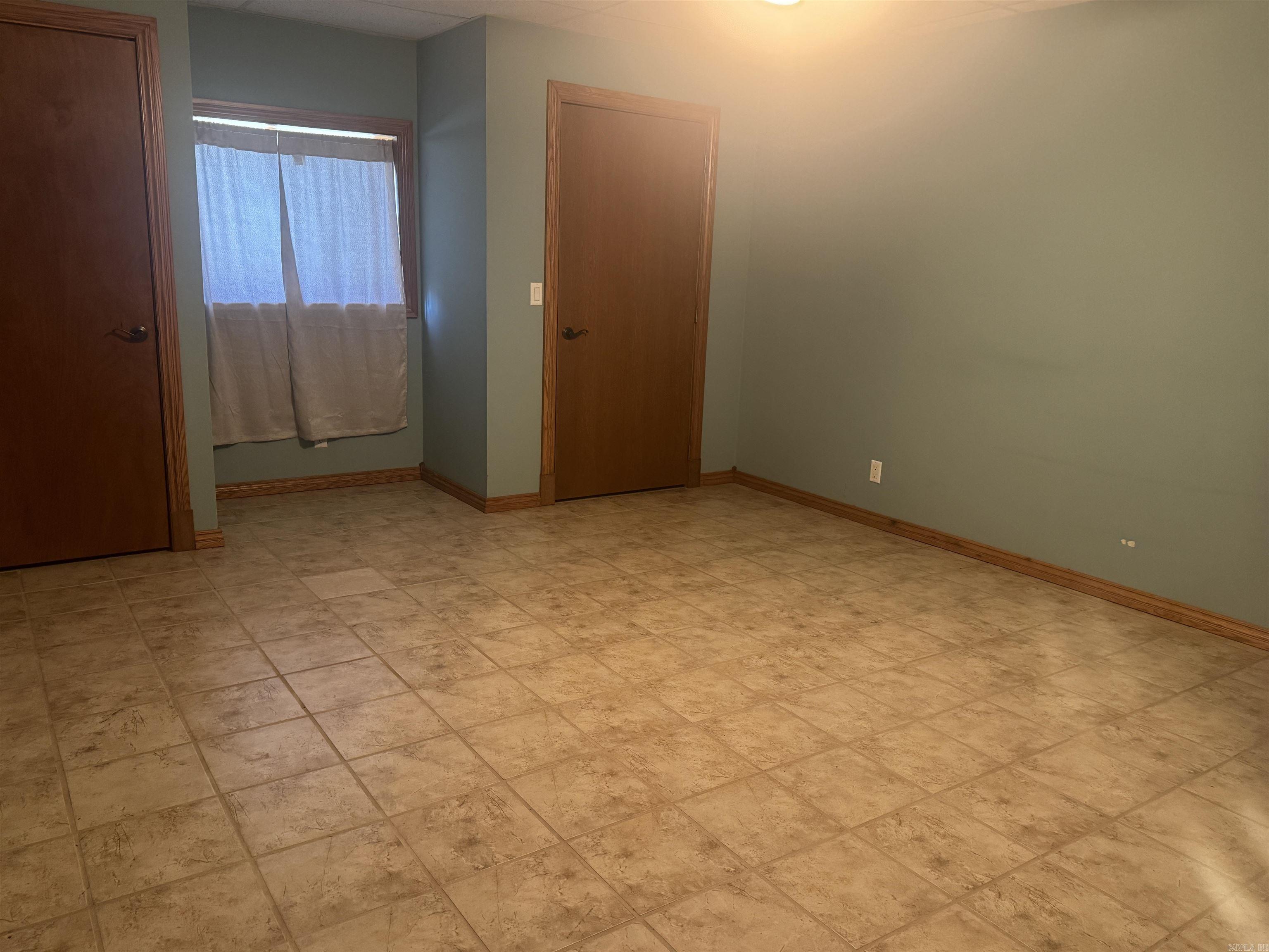 86 Center Circle Property Photo 15