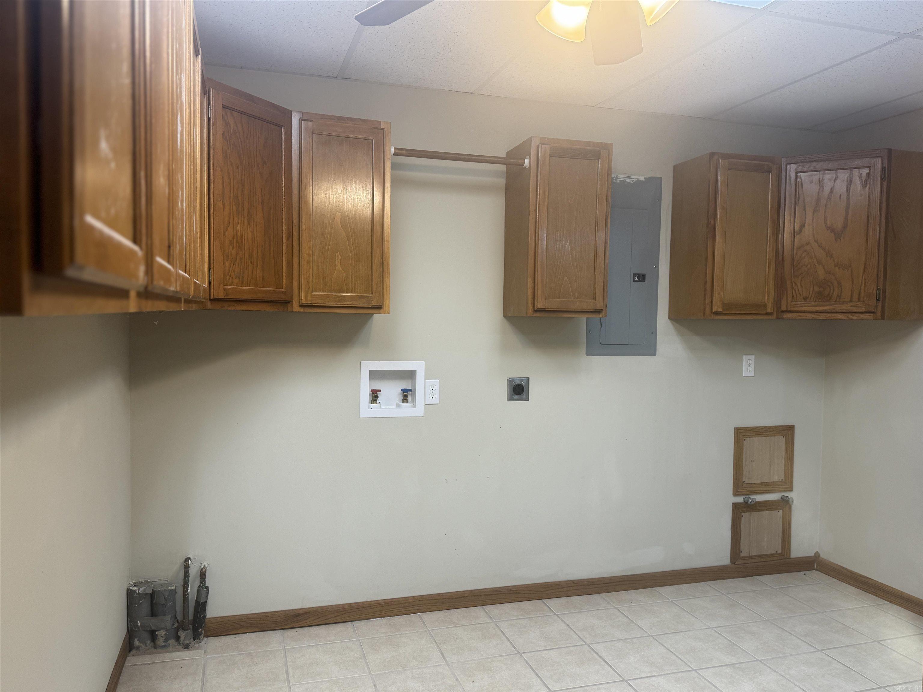 86 Center Circle Property Photo 23
