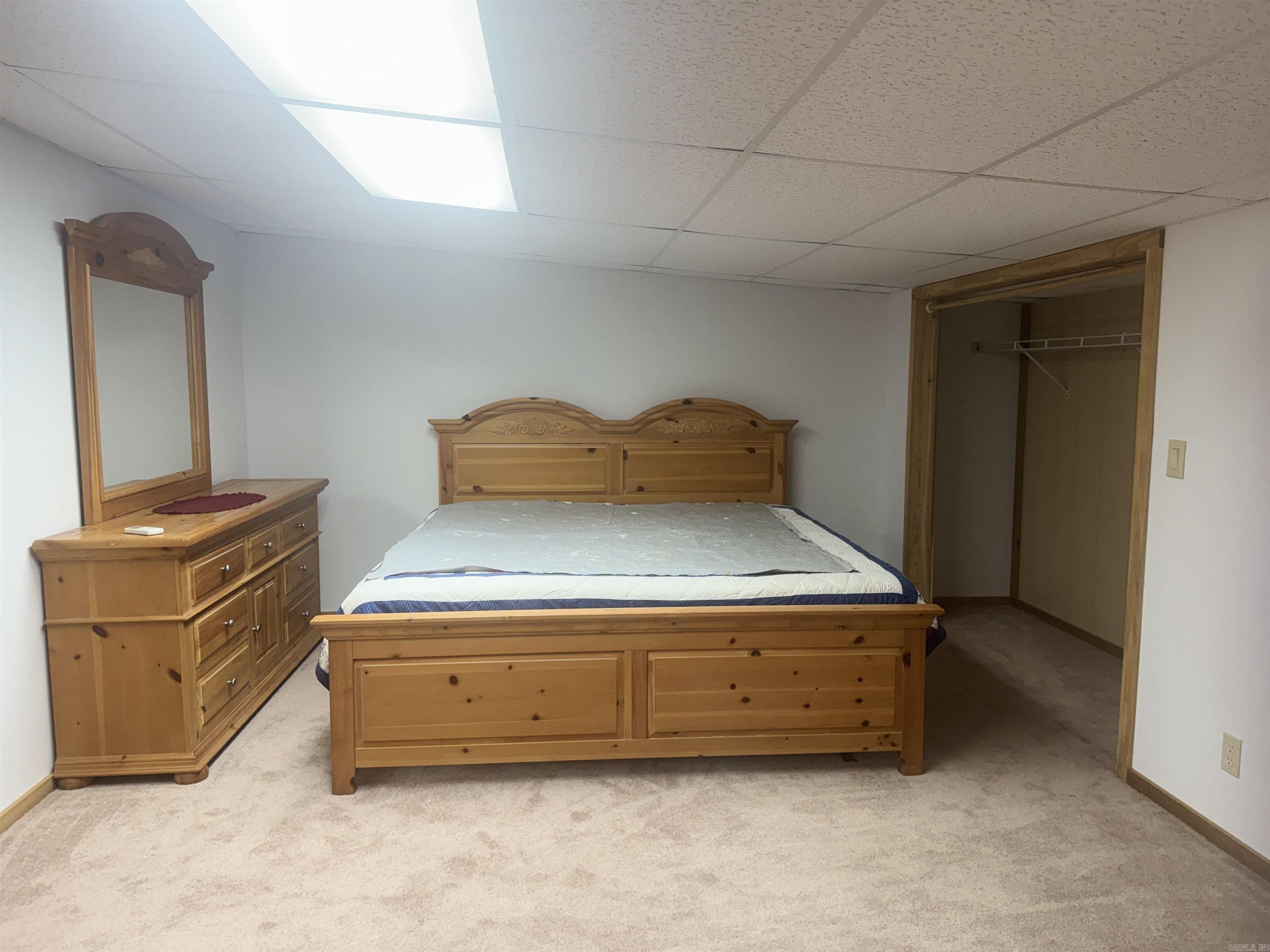 86 Center Circle Property Photo 35