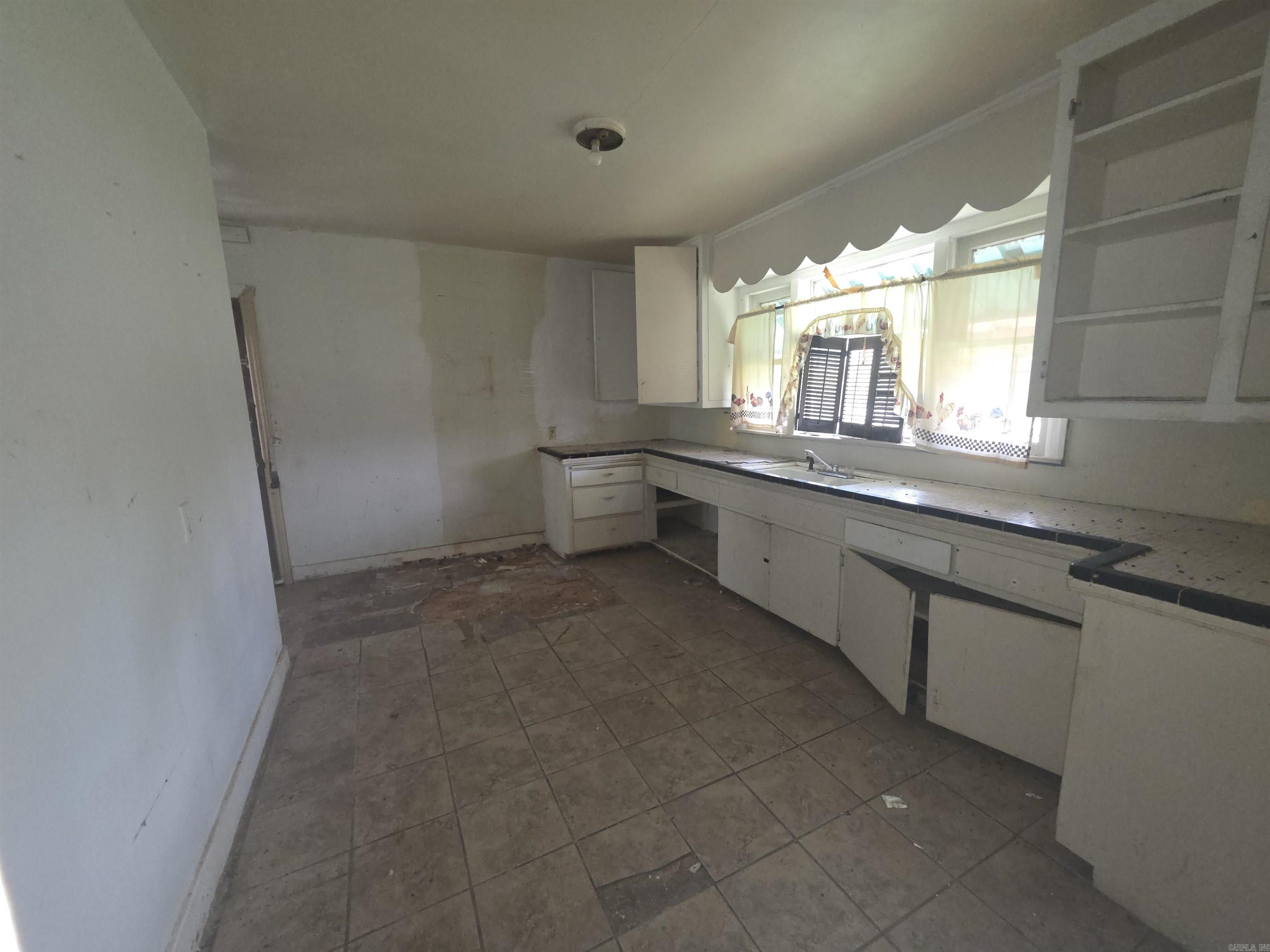 103 Ray Street Property Photo 4