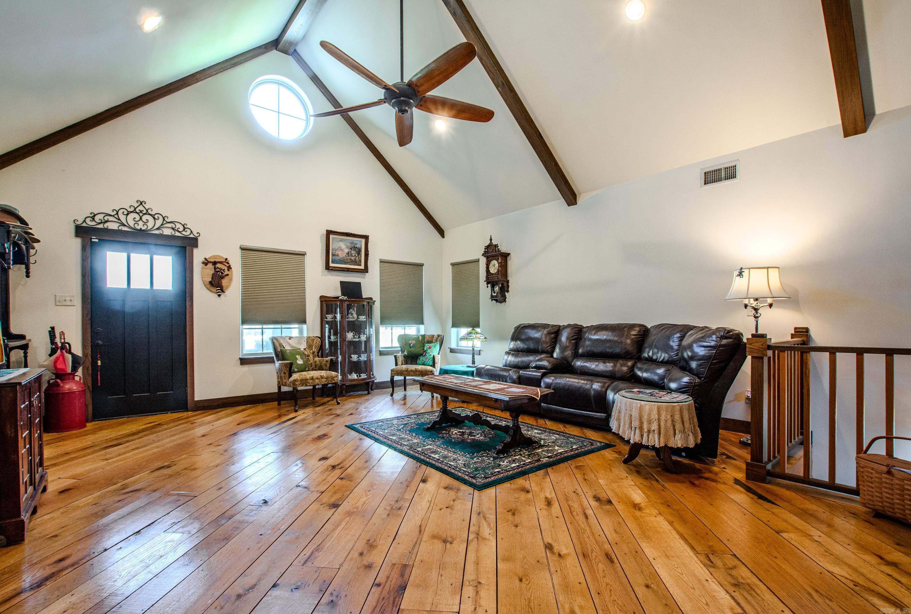 3306 Shobe Road Property Photo 5
