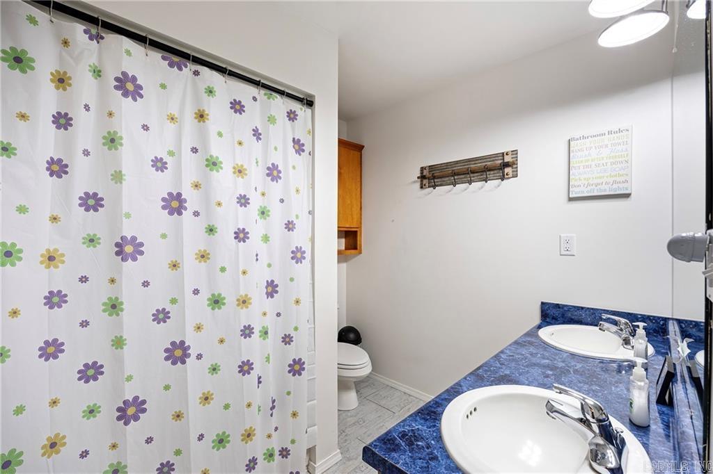 400 Owen Wait Road Property Photo 17