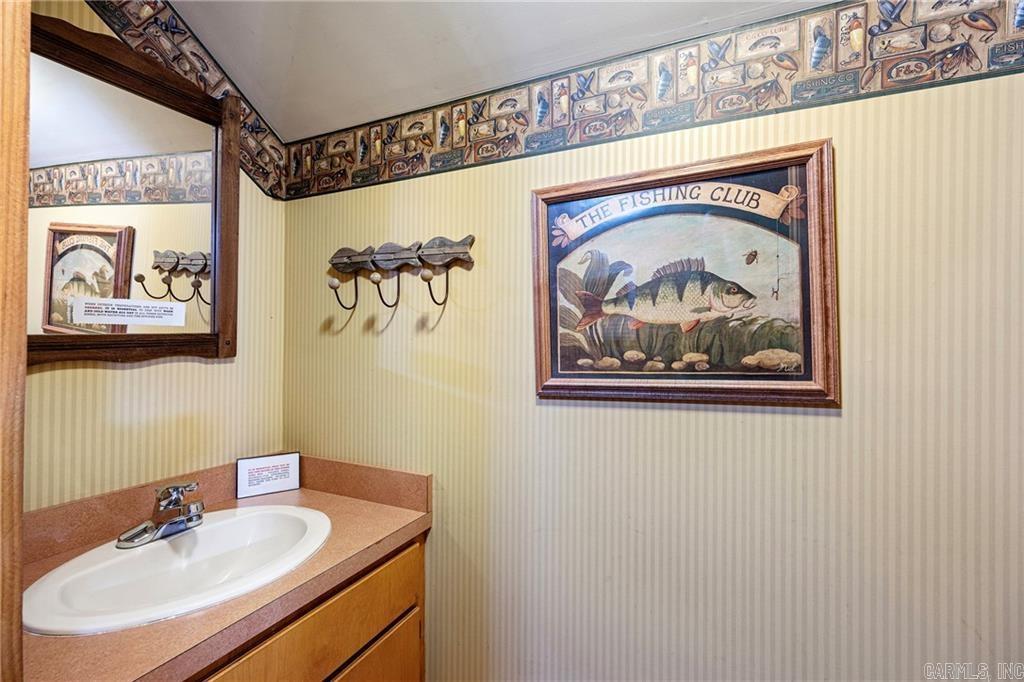 400 Owen Wait Road Property Photo 36