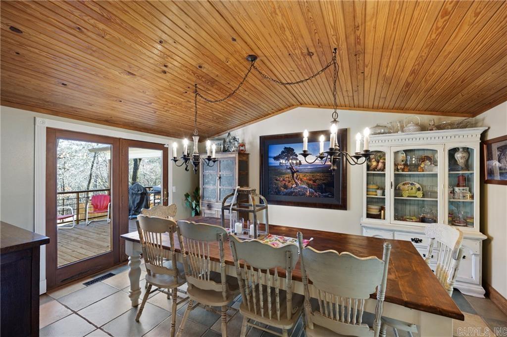 210 Hilltop Drive Property Photo 7