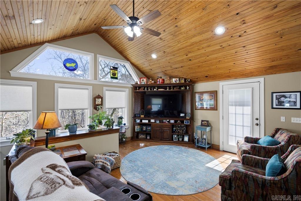 210 Hilltop Drive Property Photo 15