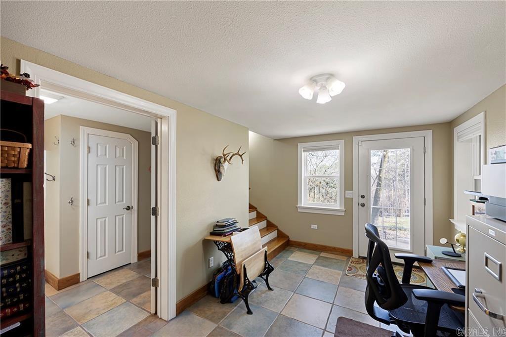 210 Hilltop Drive Property Photo 31