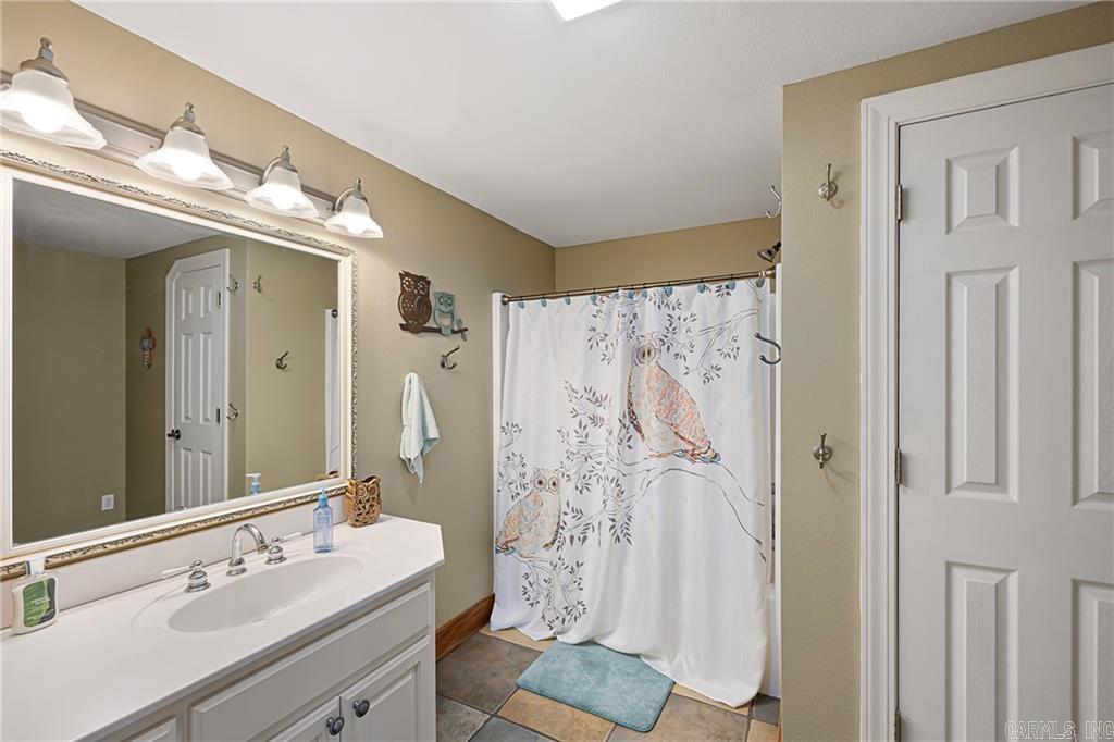 210 Hilltop Drive Property Photo 32