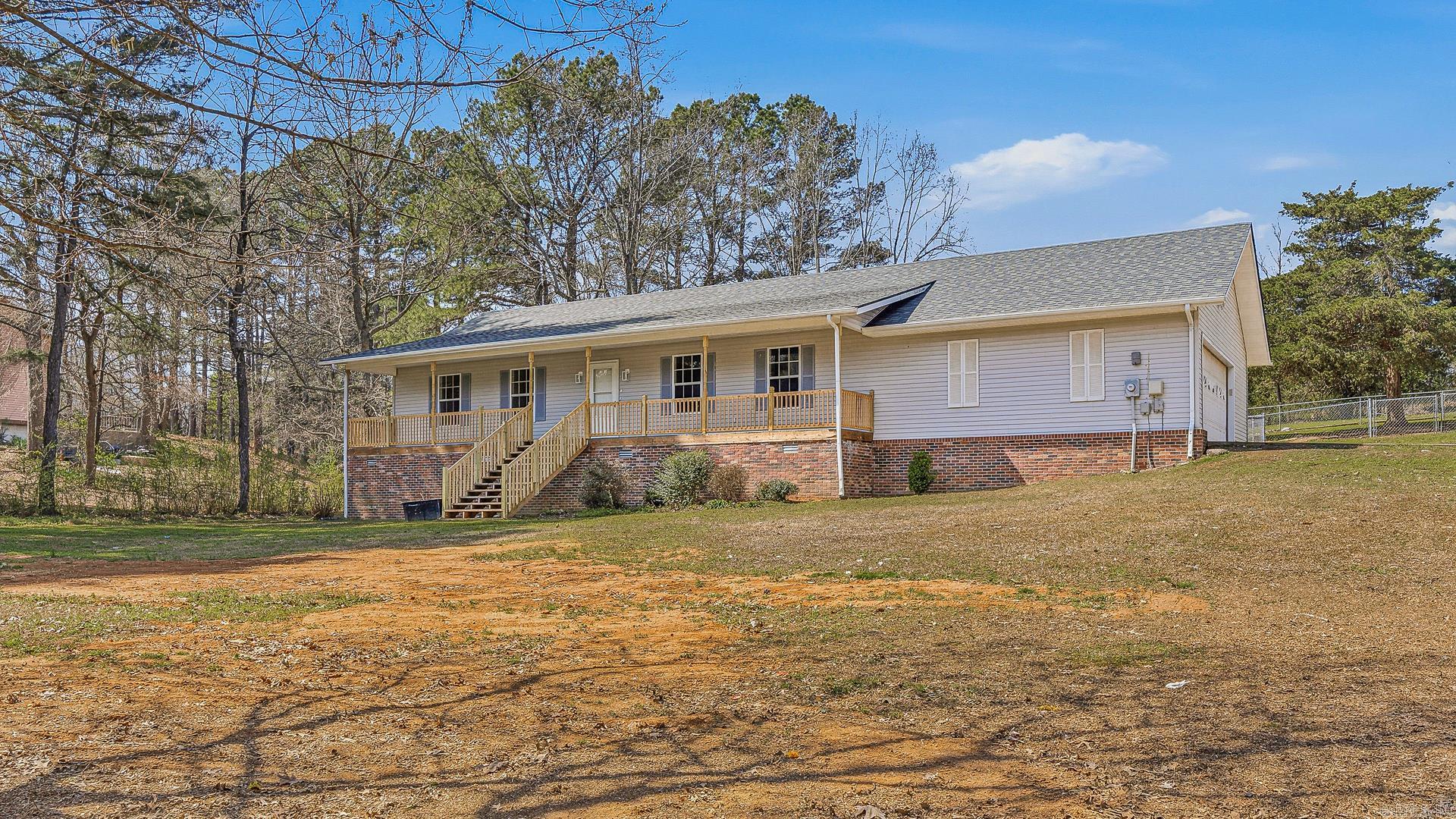 1006 Roselee Property Photo 3