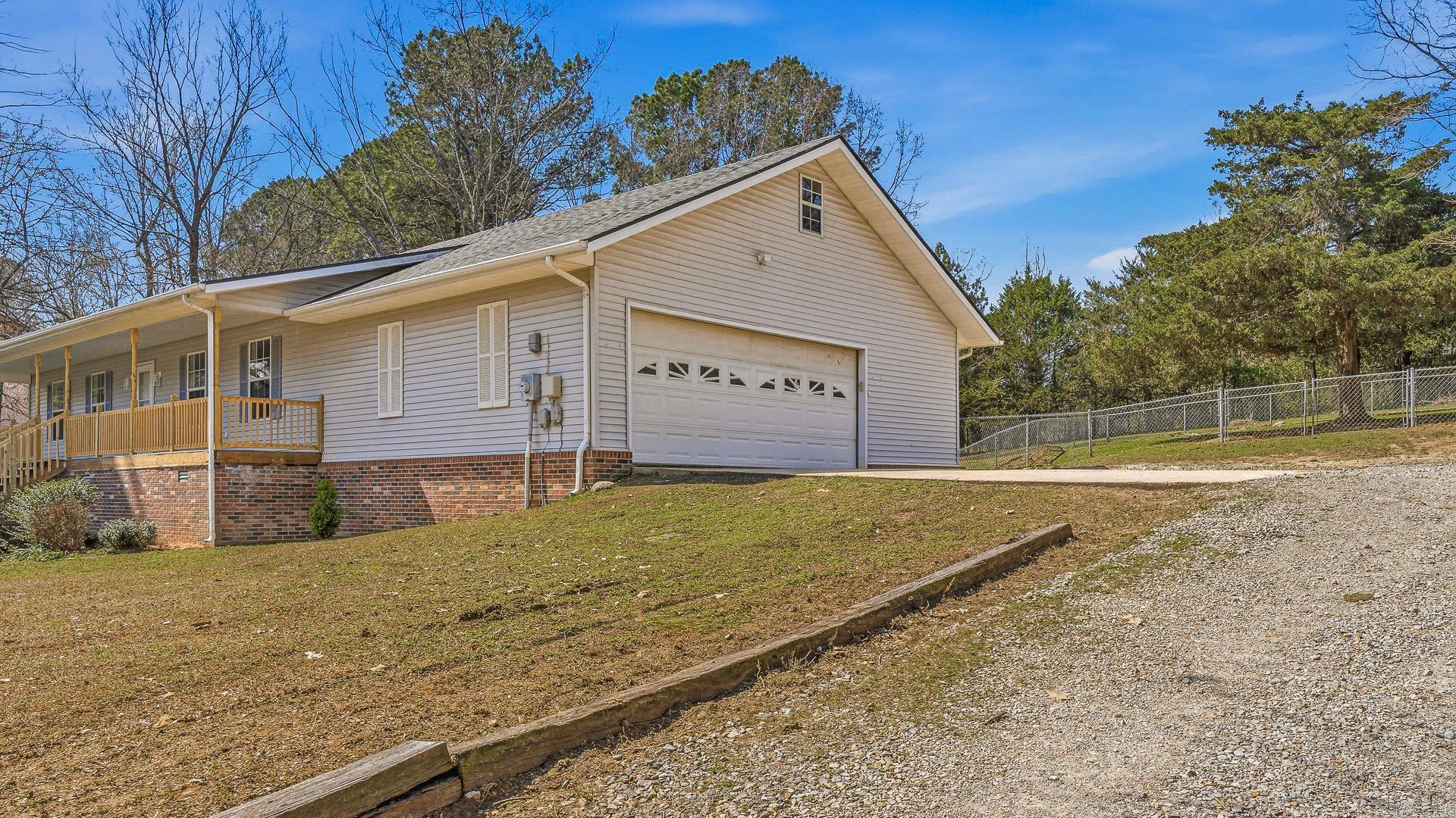 1006 Roselee Property Photo 4