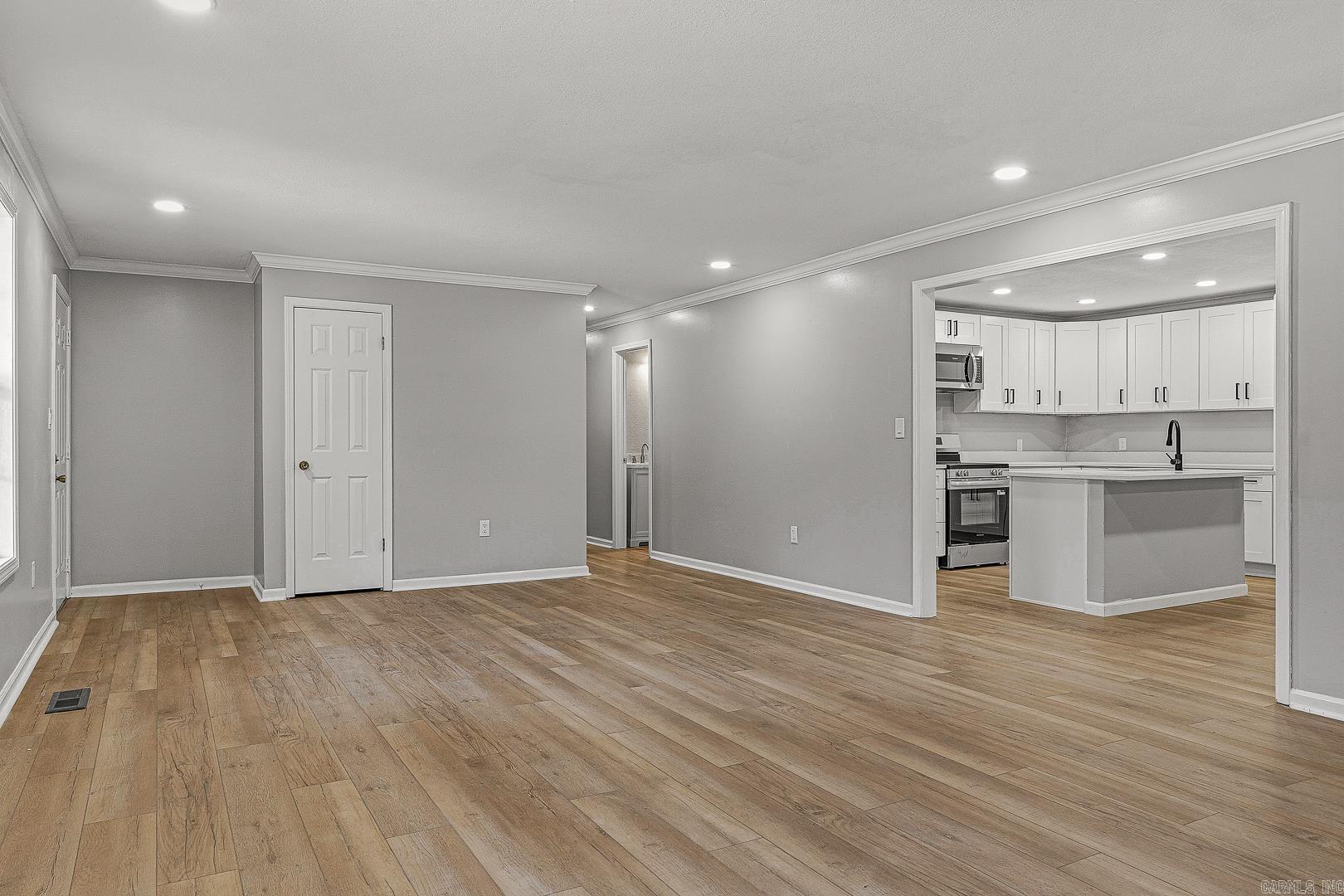 1006 Roselee Property Photo 11