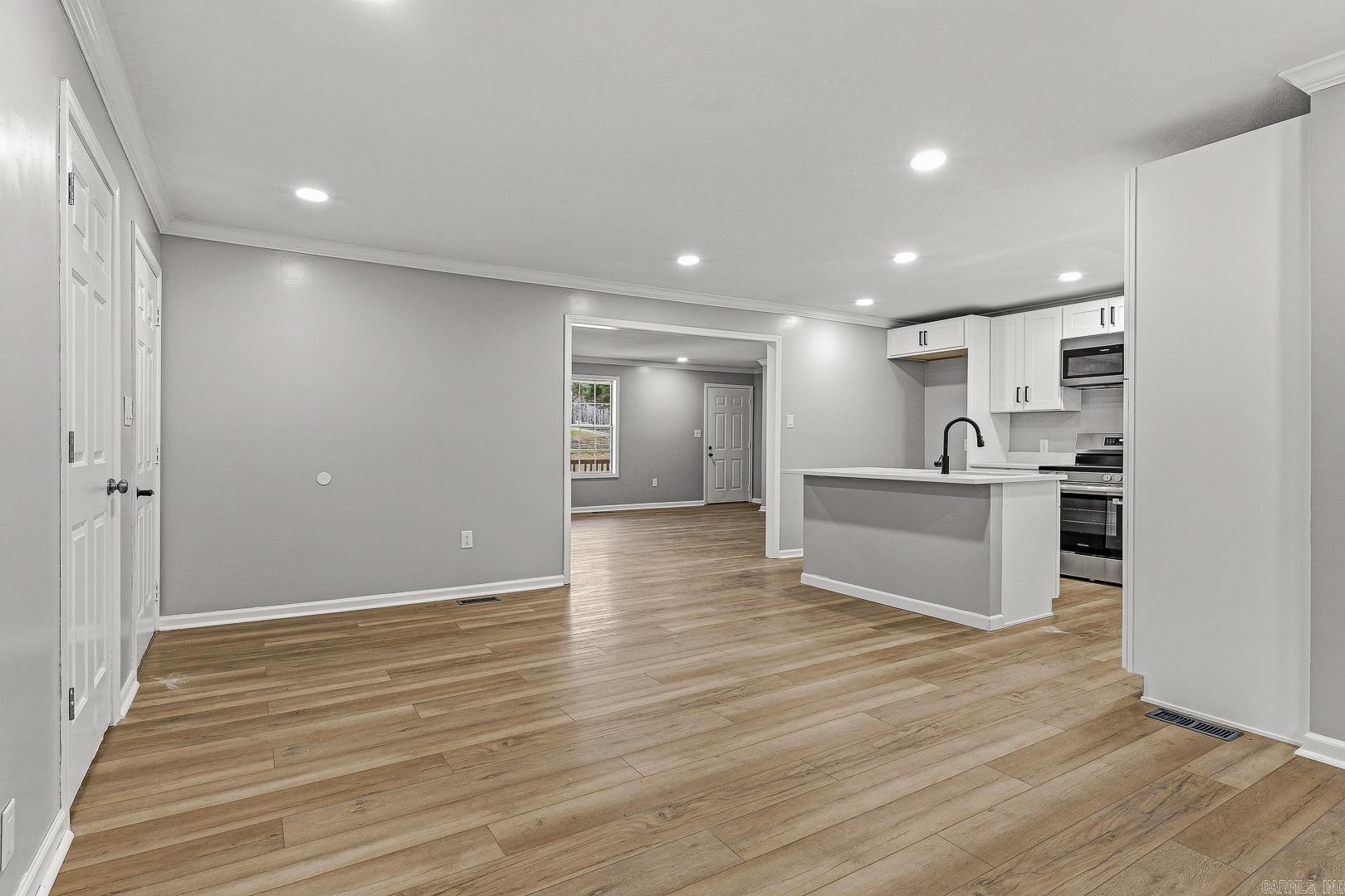 1006 Roselee Property Photo 14