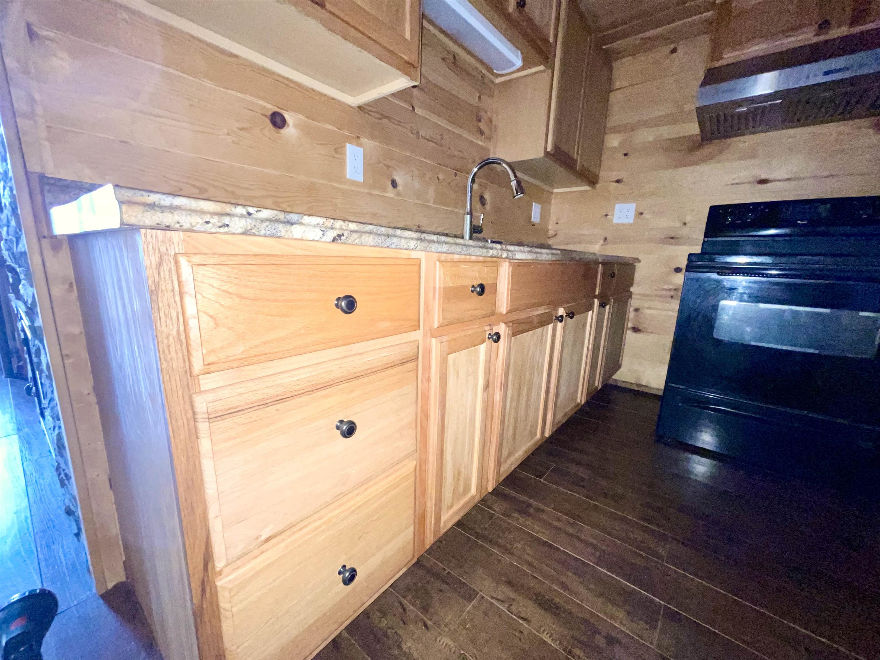8 Annette Road Property Photo 5