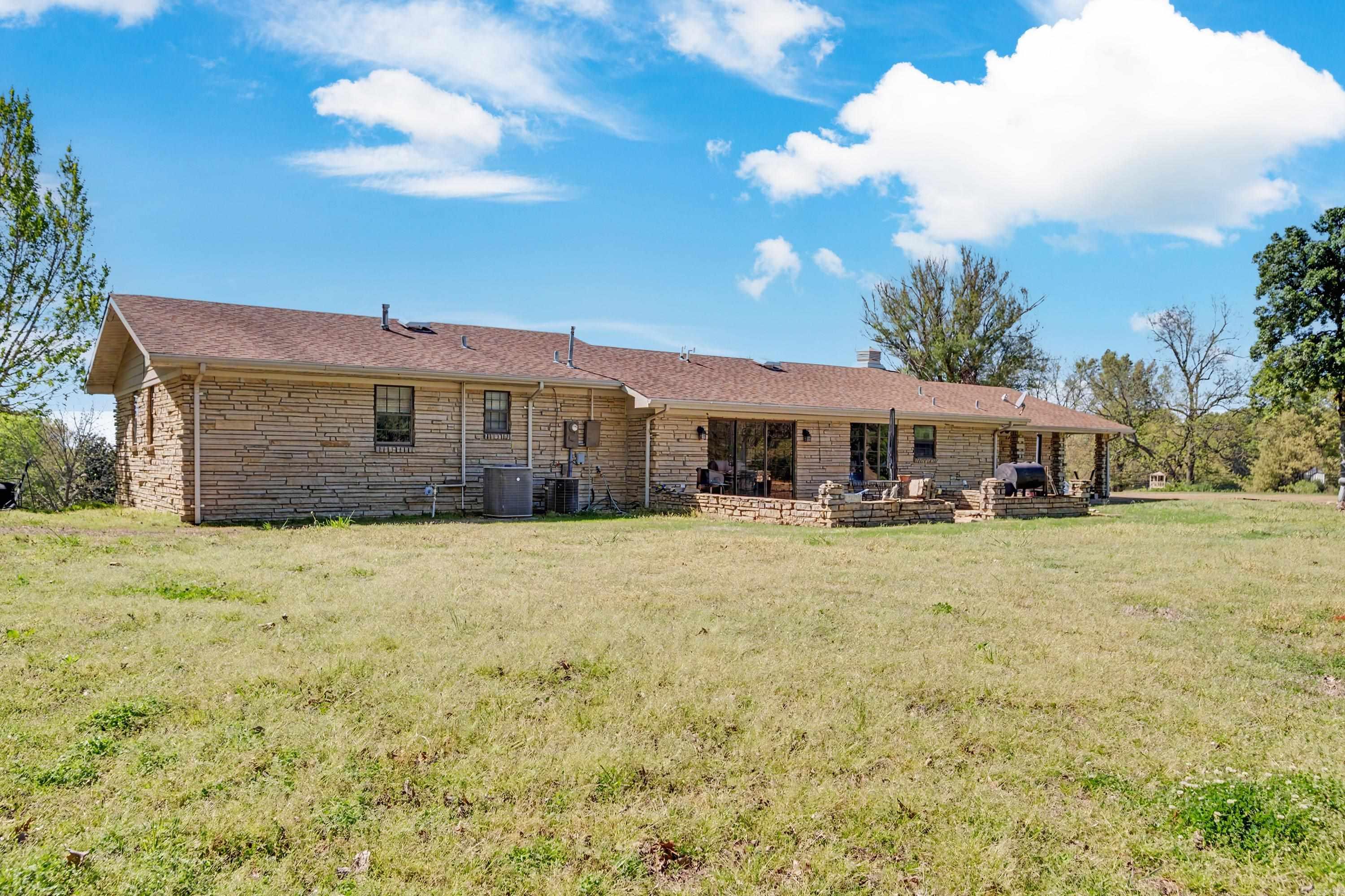 2526 Hwy 242 W Property Photo 5