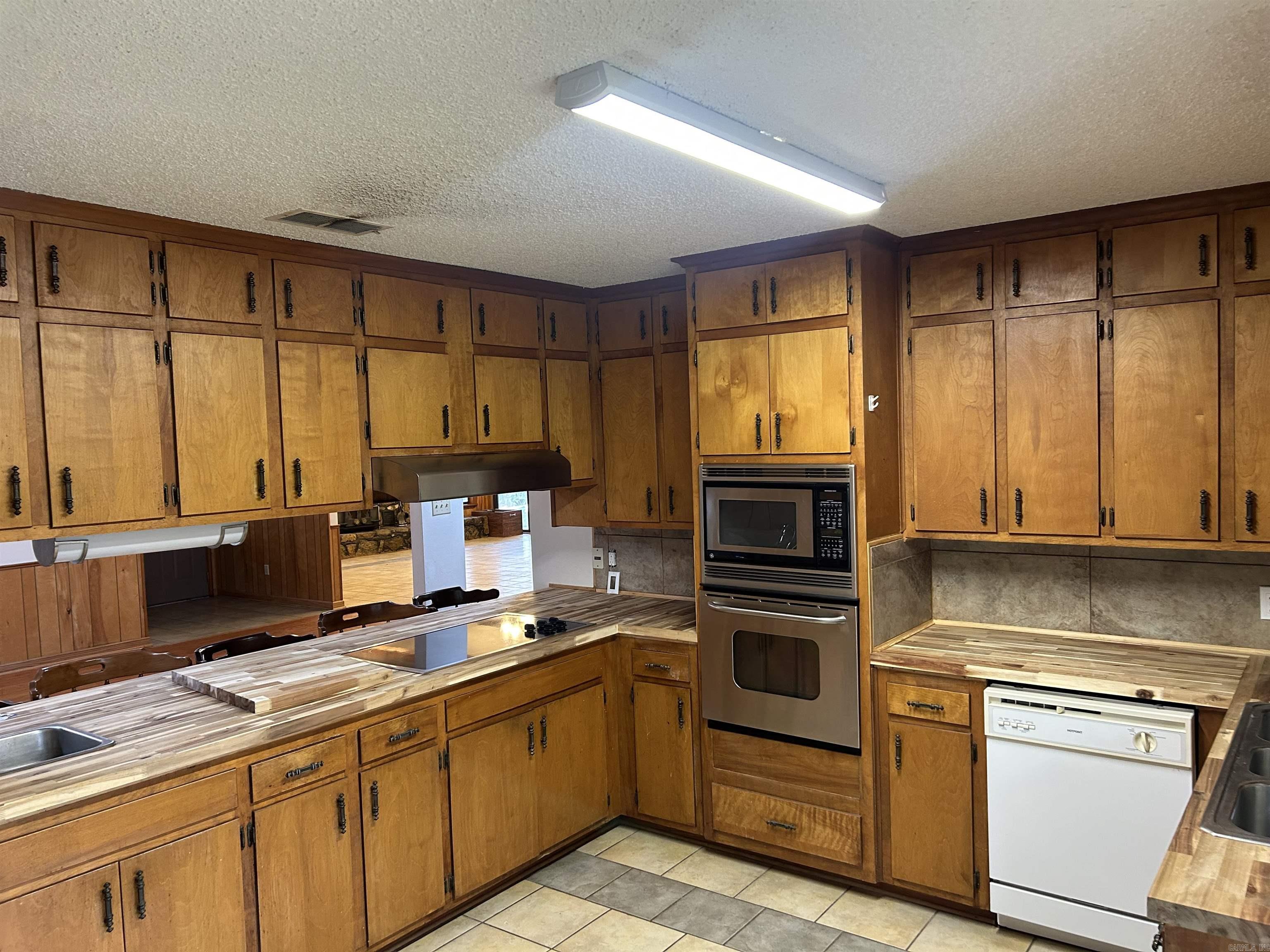 309 Ritchwood Drive Property Photo 8