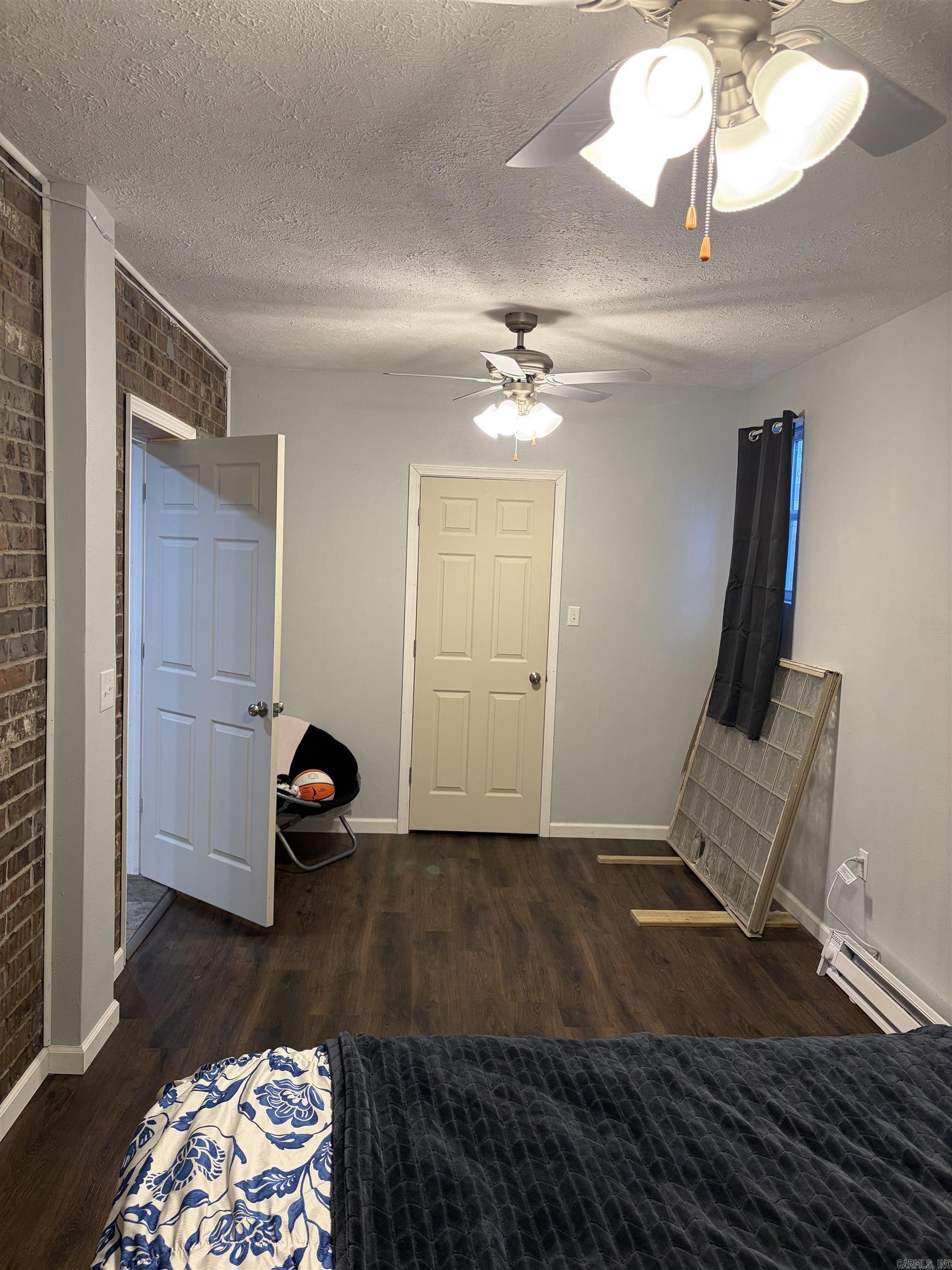 314 N Cedar St Property Photo 6