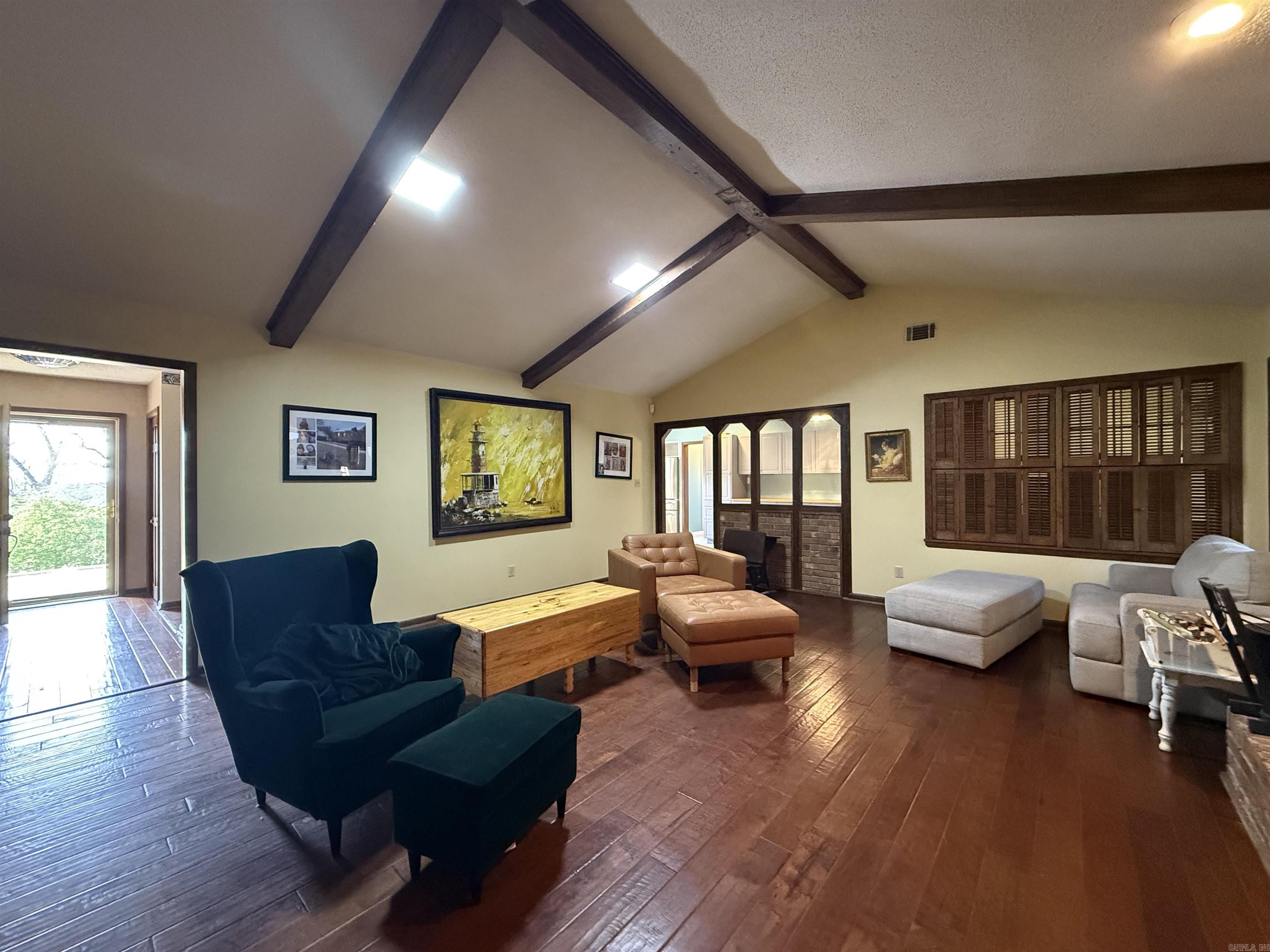 4 Carroll Cv Property Photo 8