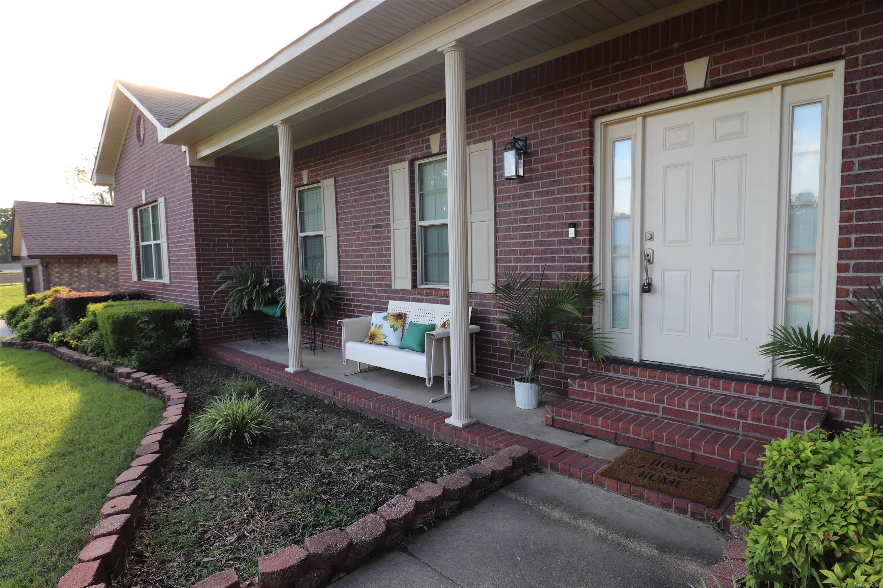 1710 Royal Oaks Drive Property Photo 5