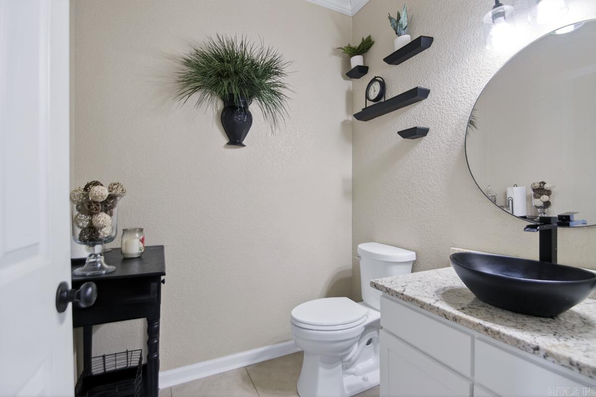 1710 Royal Oaks Drive Property Photo 12