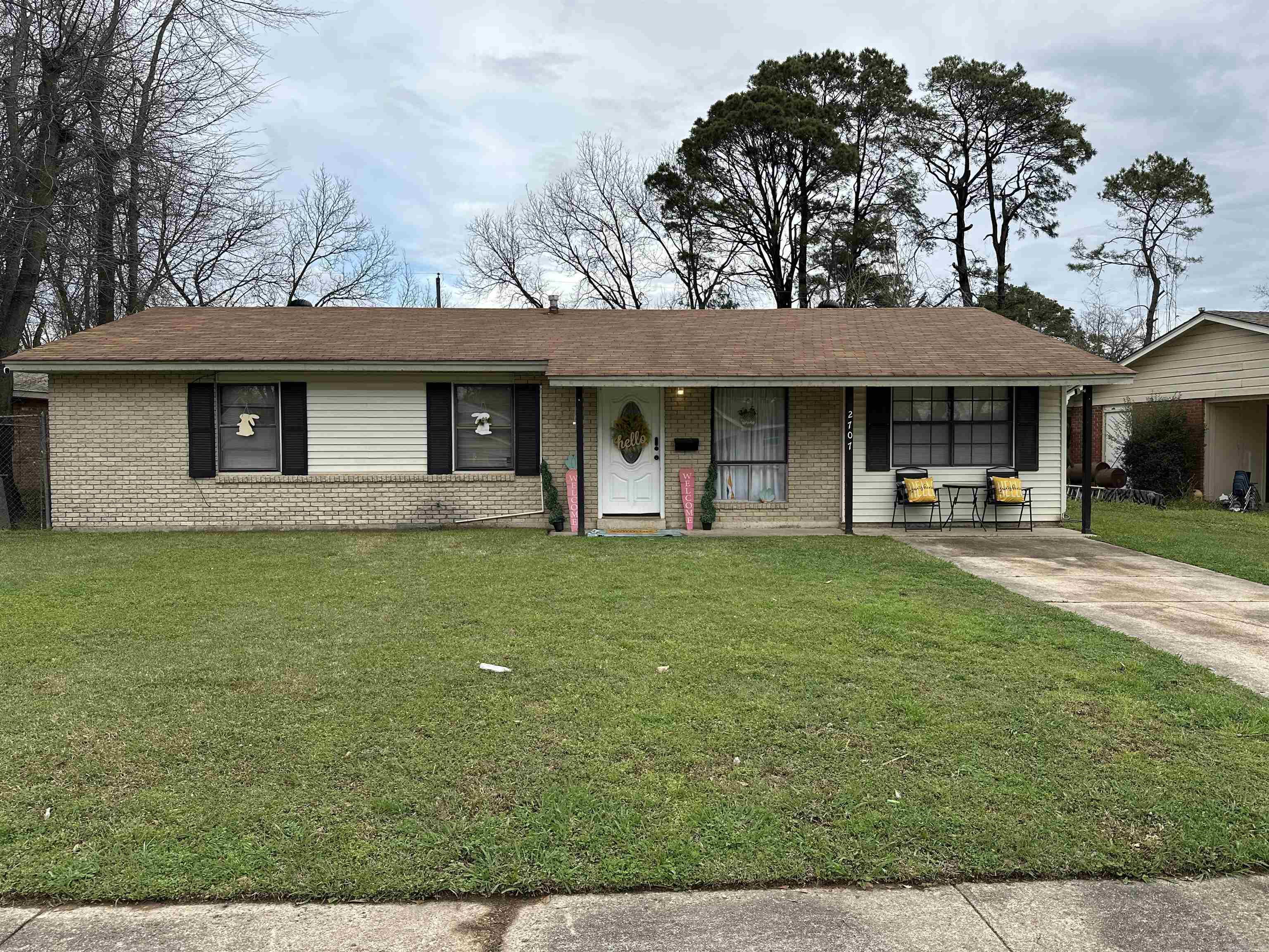 2707 Colonial Avenue Property Photo 1
