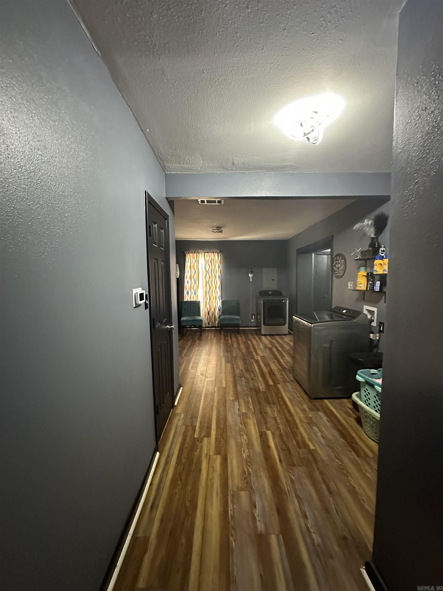 2707 Colonial Avenue Property Photo 23