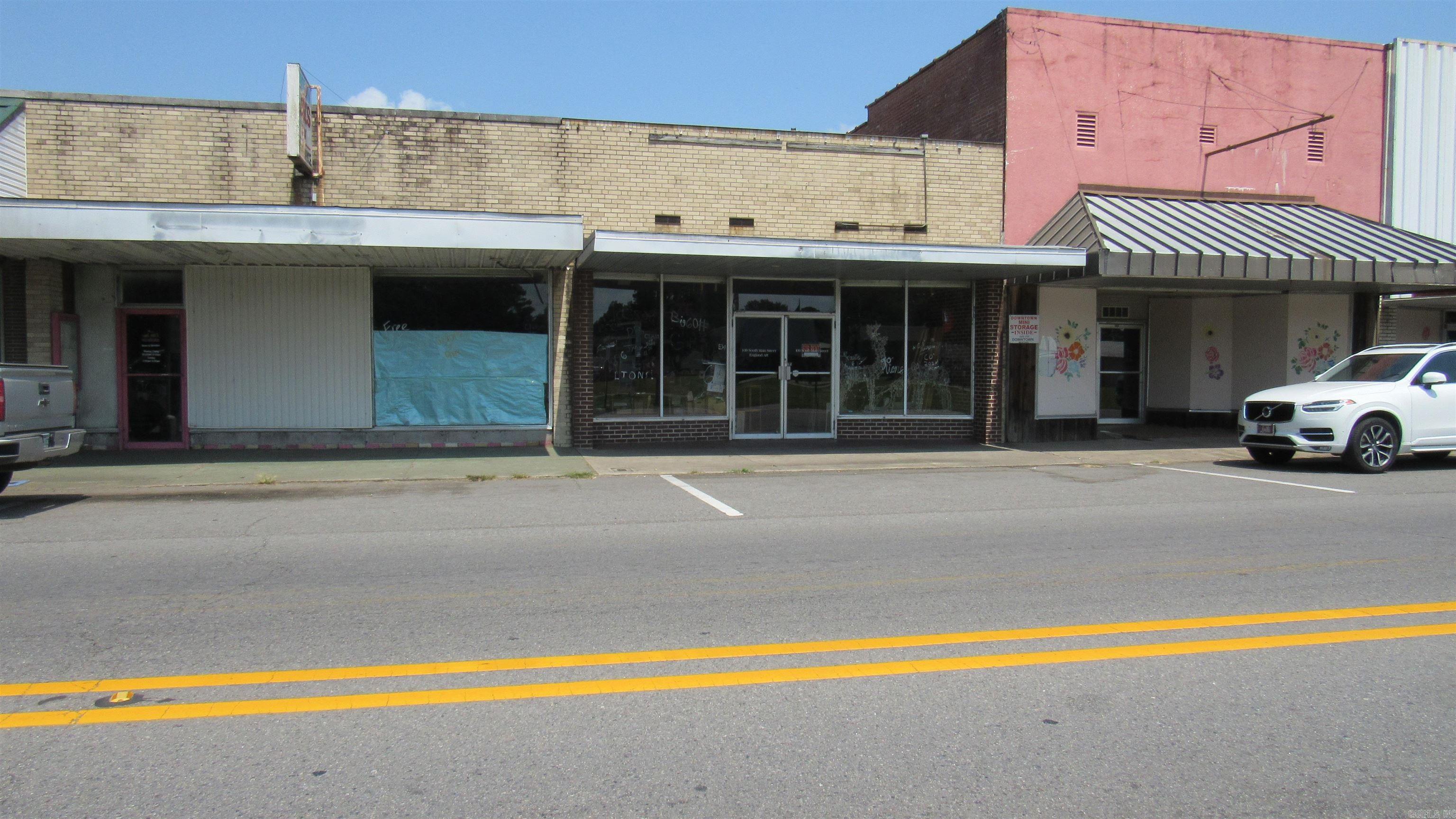 109 S Main Street Property Photo 2