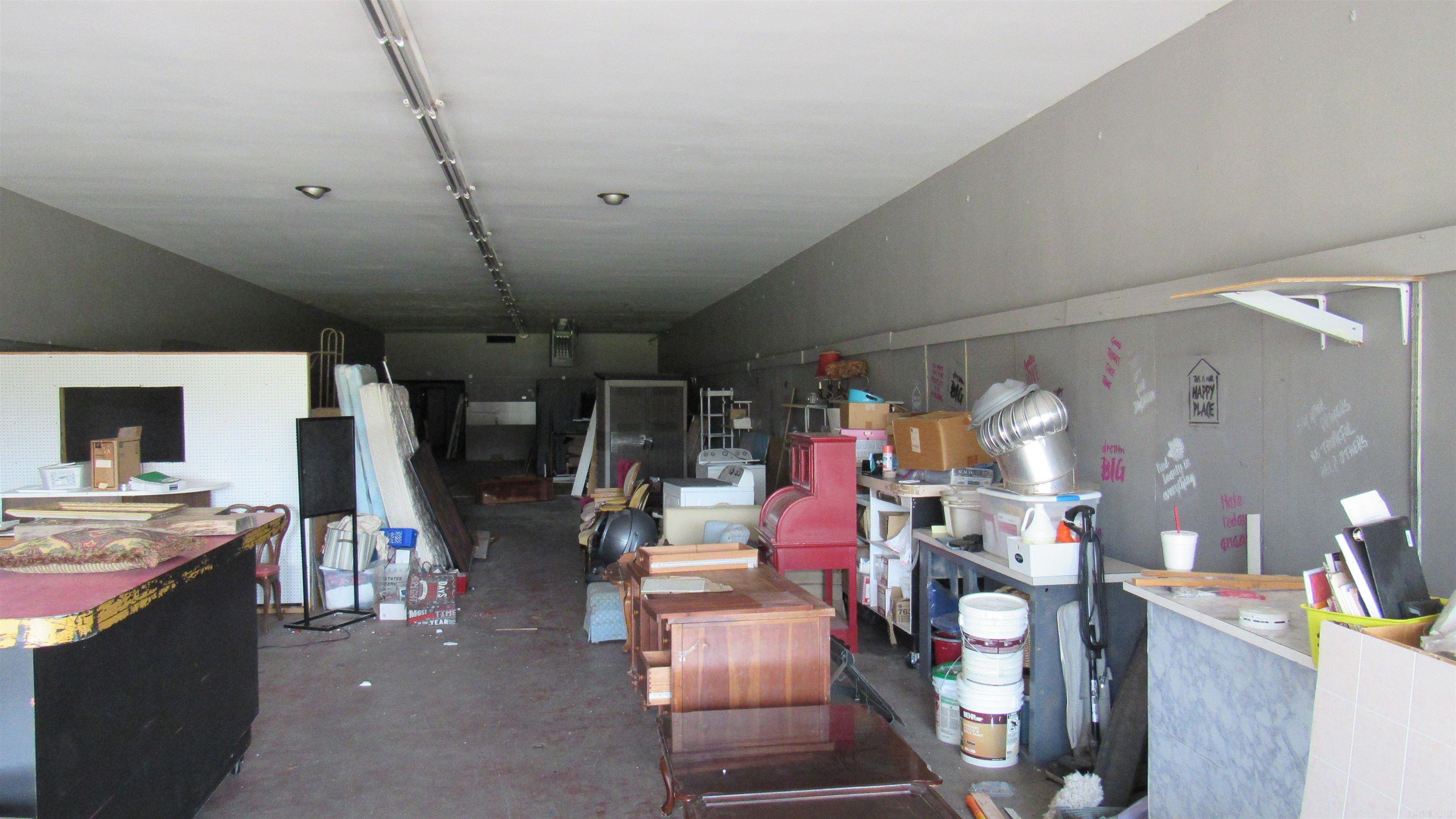 109 S Main Street Property Photo 11