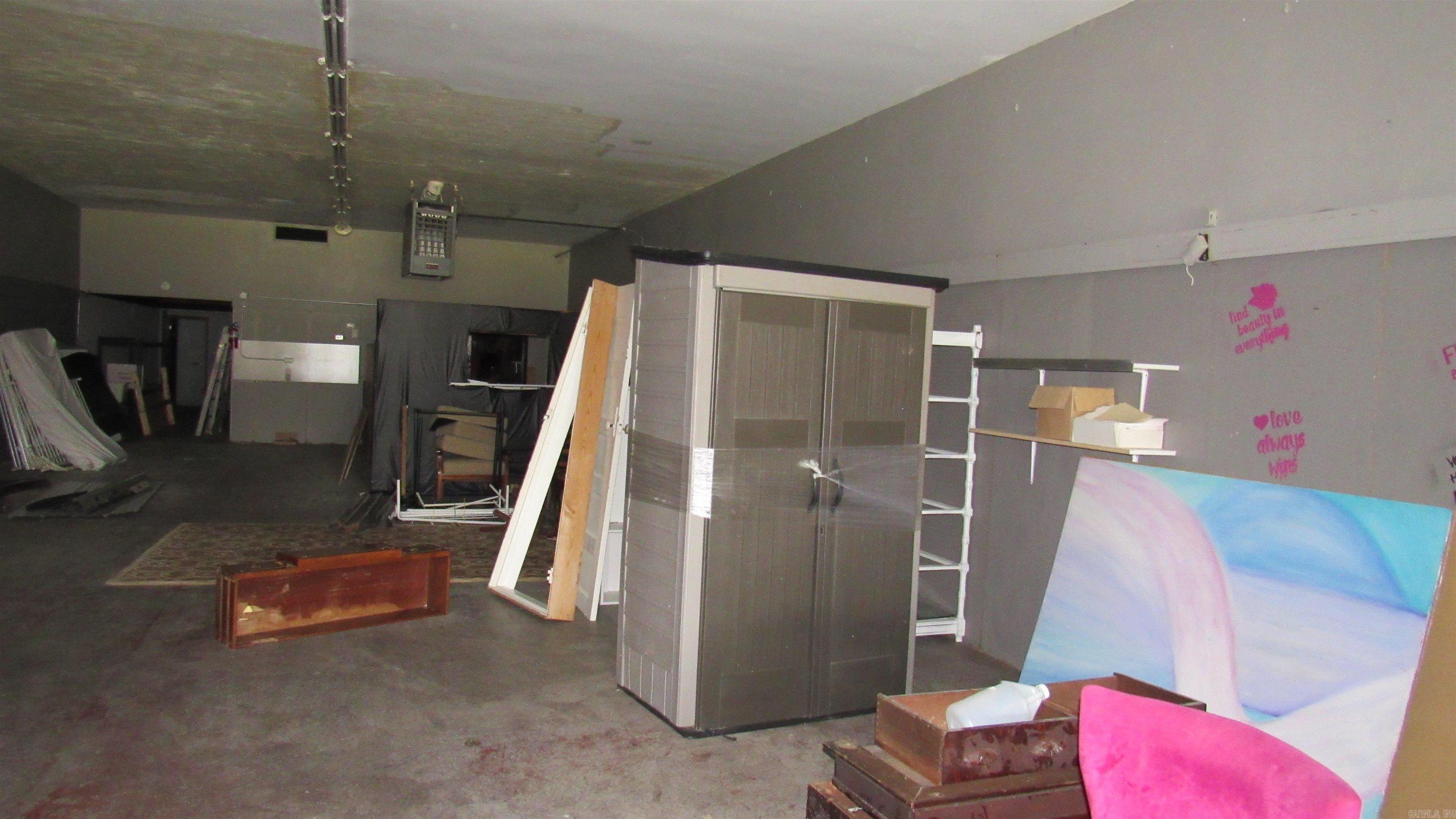 109 S Main Street Property Photo 16
